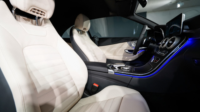 MERCEDES-BENZ C 200 AMG Line 4Matic-image-6