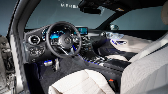 MERCEDES-BENZ C 200 AMG Line 4Matic-image-5