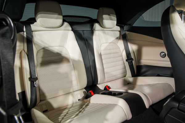 MERCEDES-BENZ C 200 AMG Line 4Matic-image-7