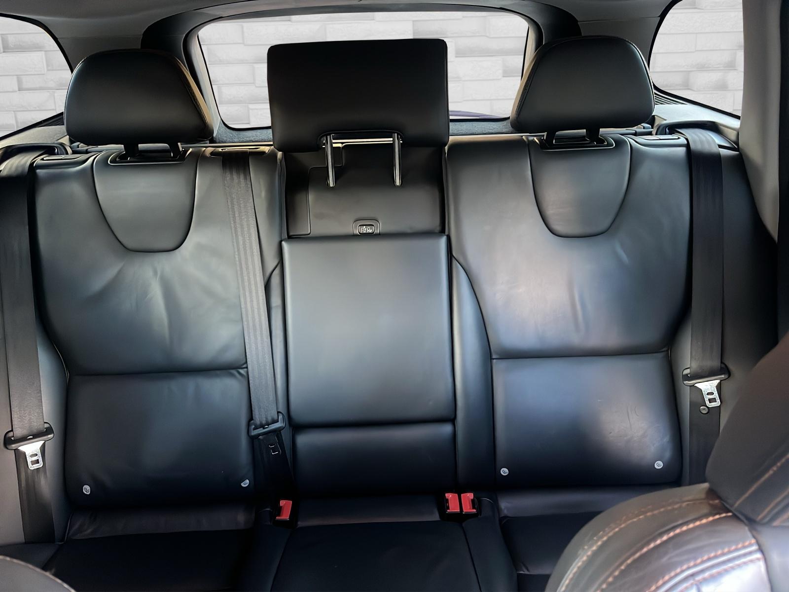 VOLVO XC60 2.4 D5 Summum AWD-image-10