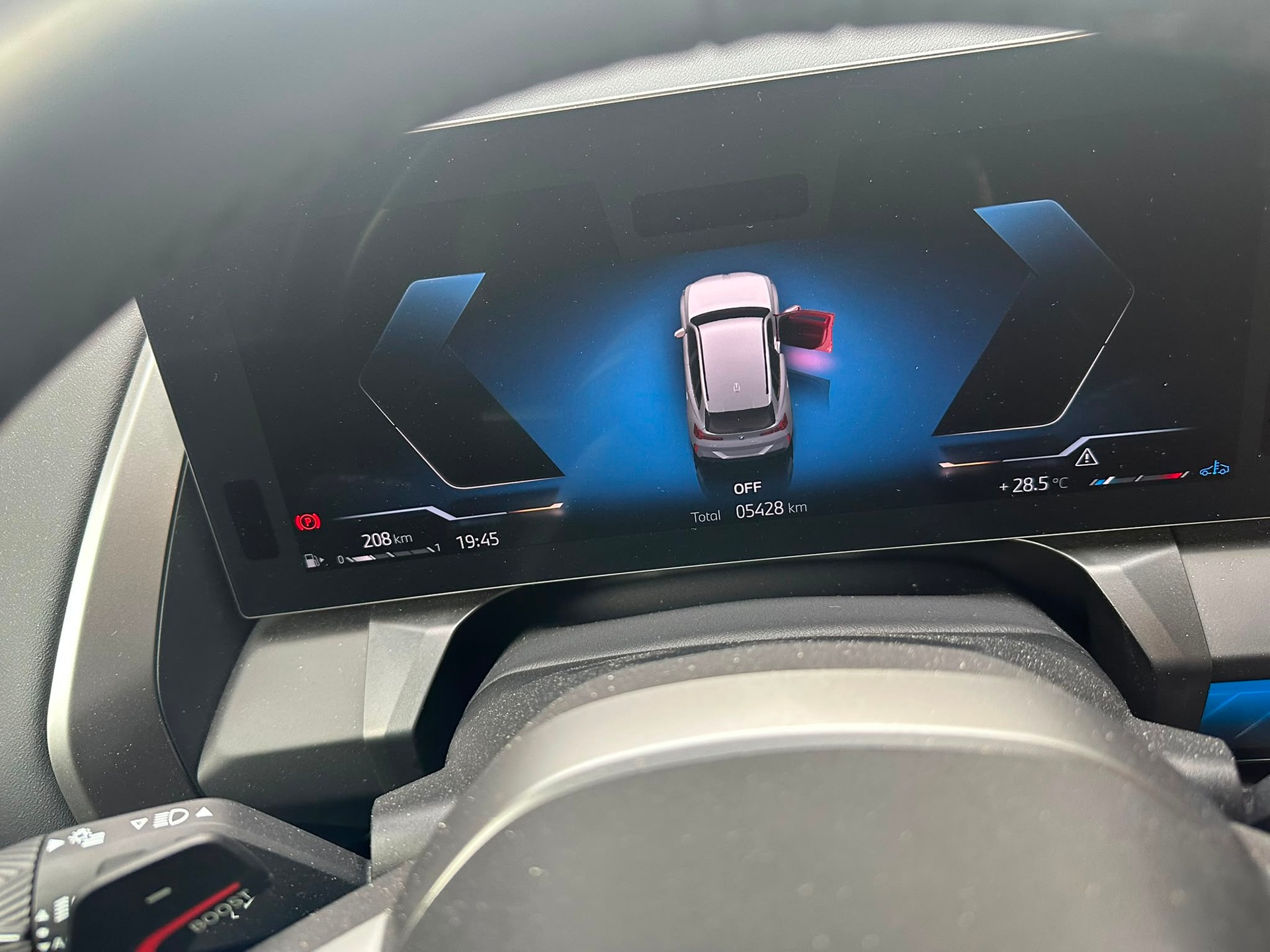 BMW 20i xDrive-image-3