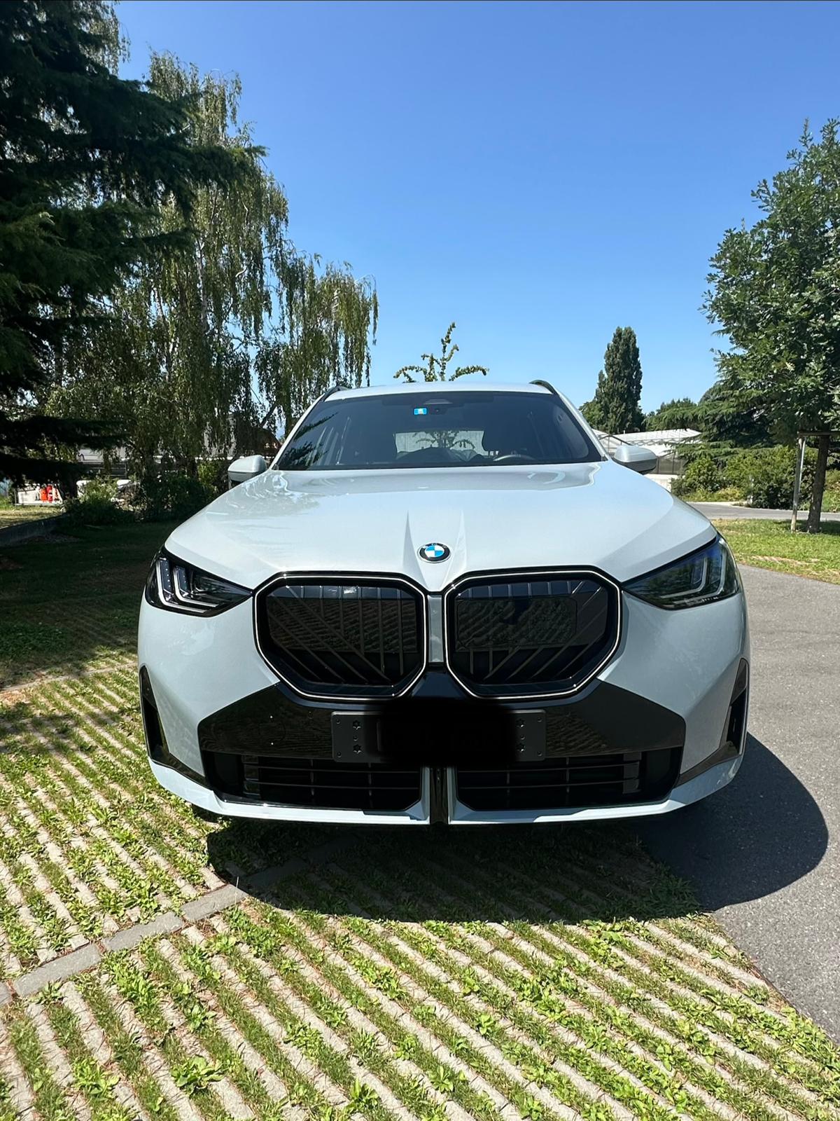 BMW 20i xDrive-image-2