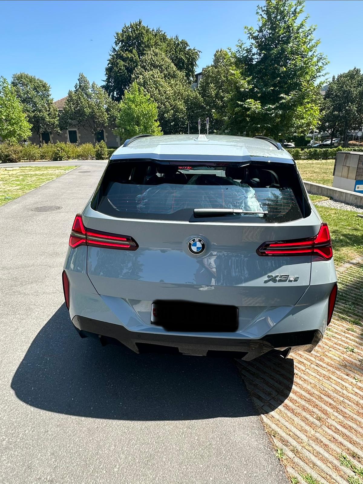 BMW 20i xDrive-image-0