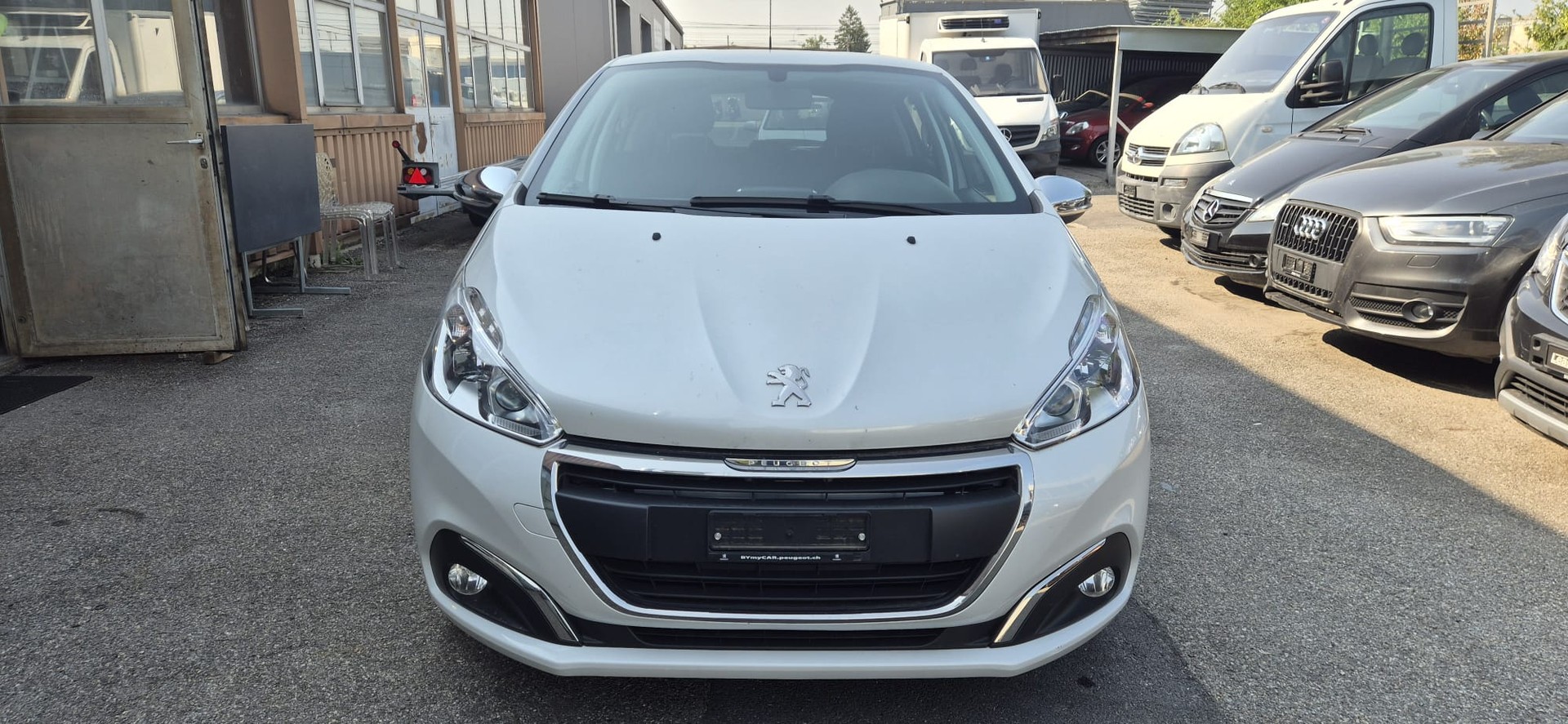 PEUGEOT 208 1.2 PureTech Style