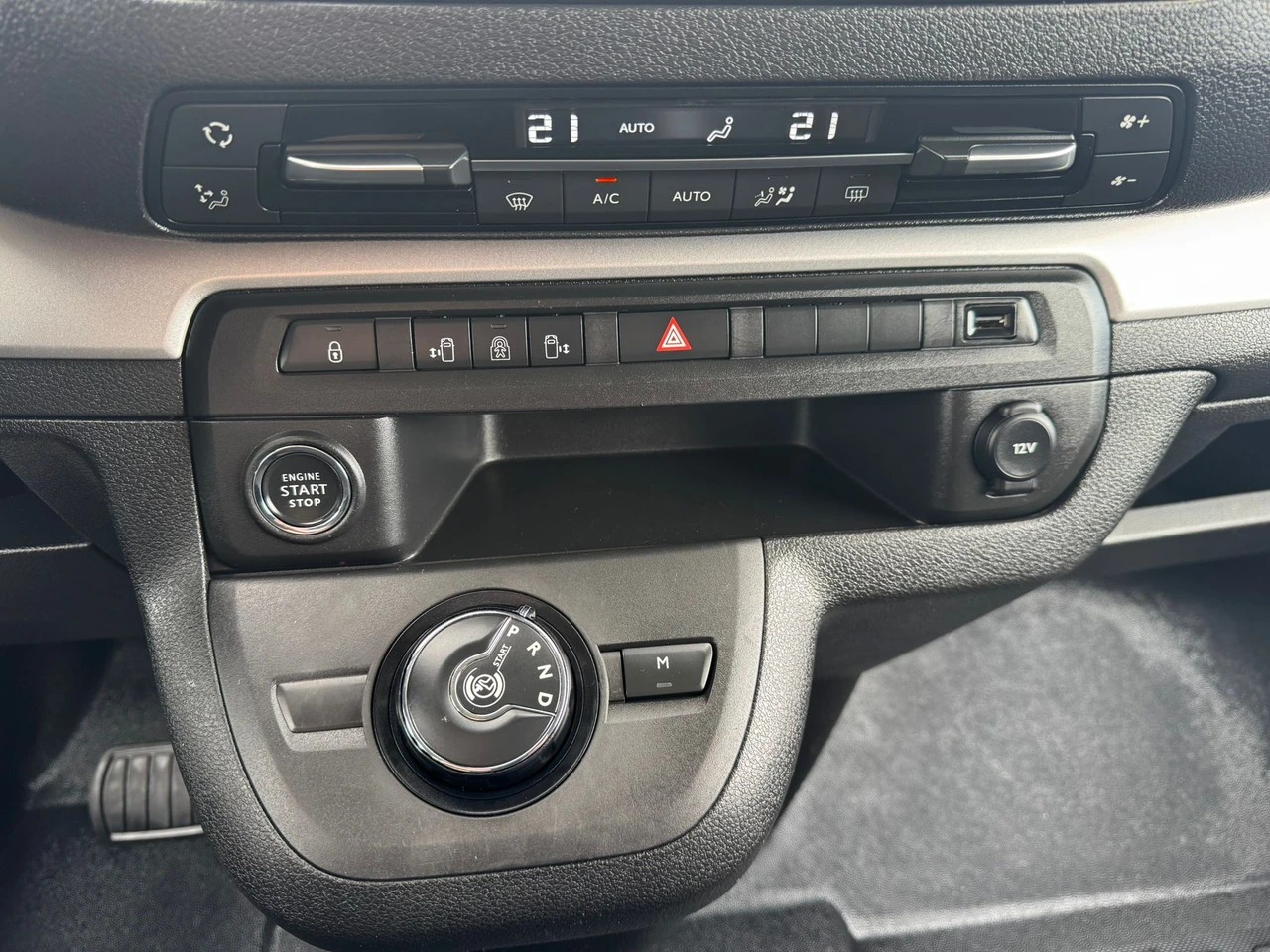 TOYOTA Proace Verso 2.0 D-4D Shuttle Medium Automatic 9 Sitzer-image-14