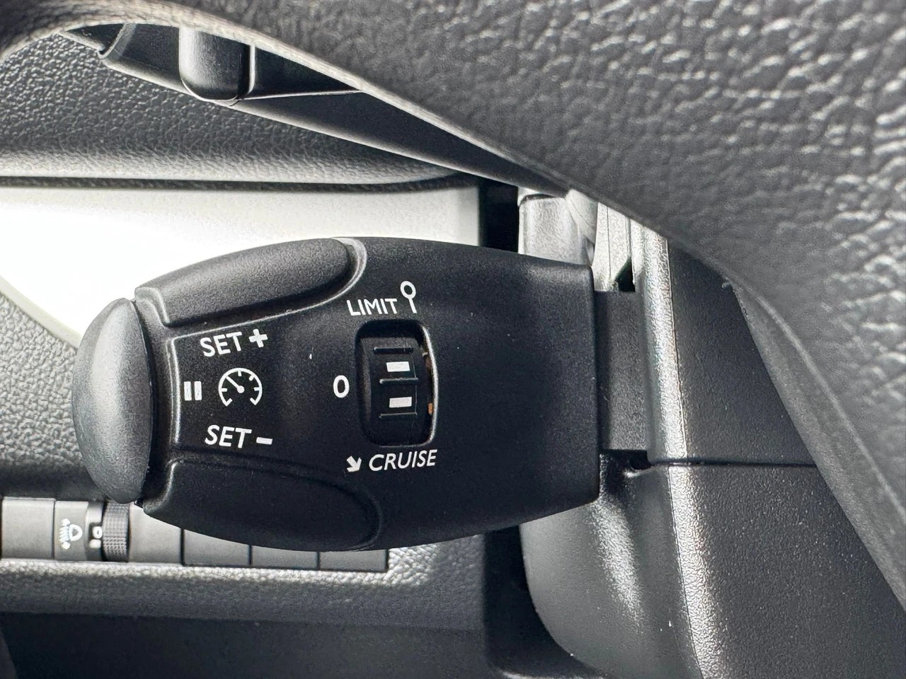 TOYOTA Proace Verso 2.0 D-4D Shuttle Medium Automatic 9 Sitzer-image-15