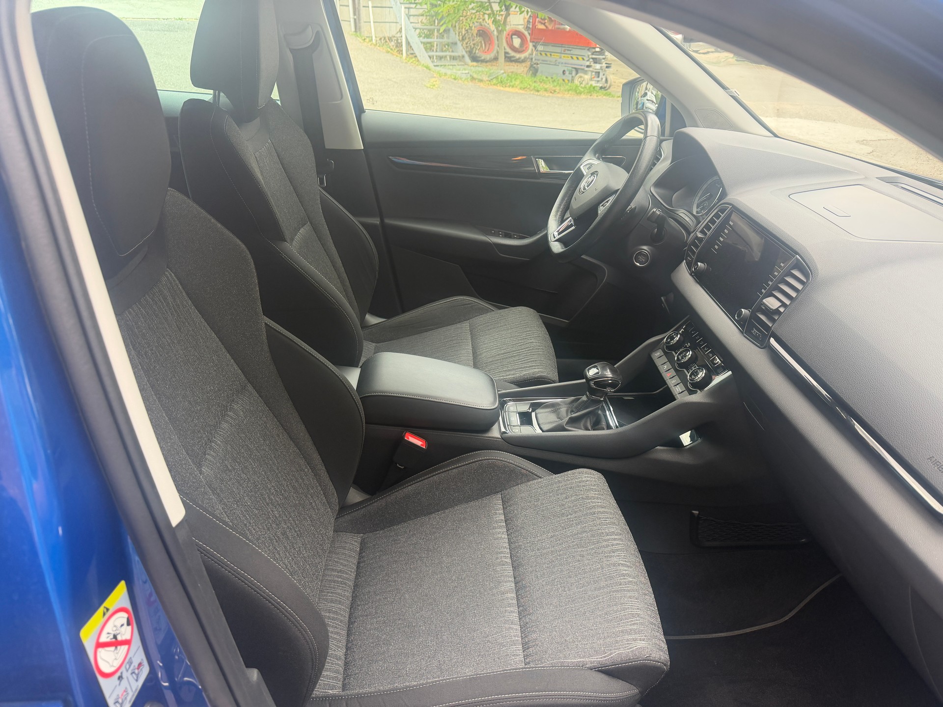 SKODA Karoq 2.0 TDI SCR Style 4x4 DSG-image-6