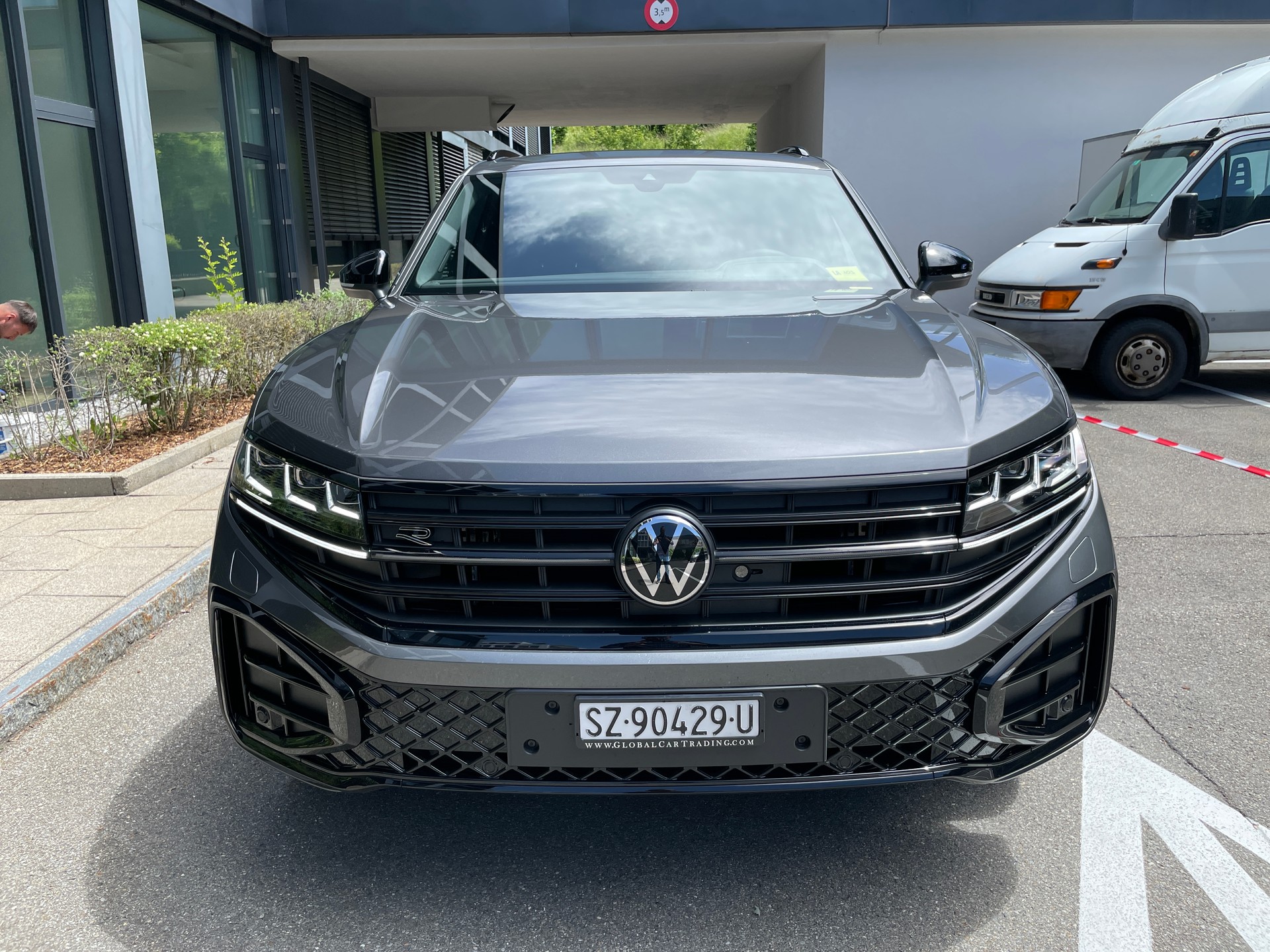 VW Touareg 3.0 TDI R-Line Final Edition Tiptronic-image-10