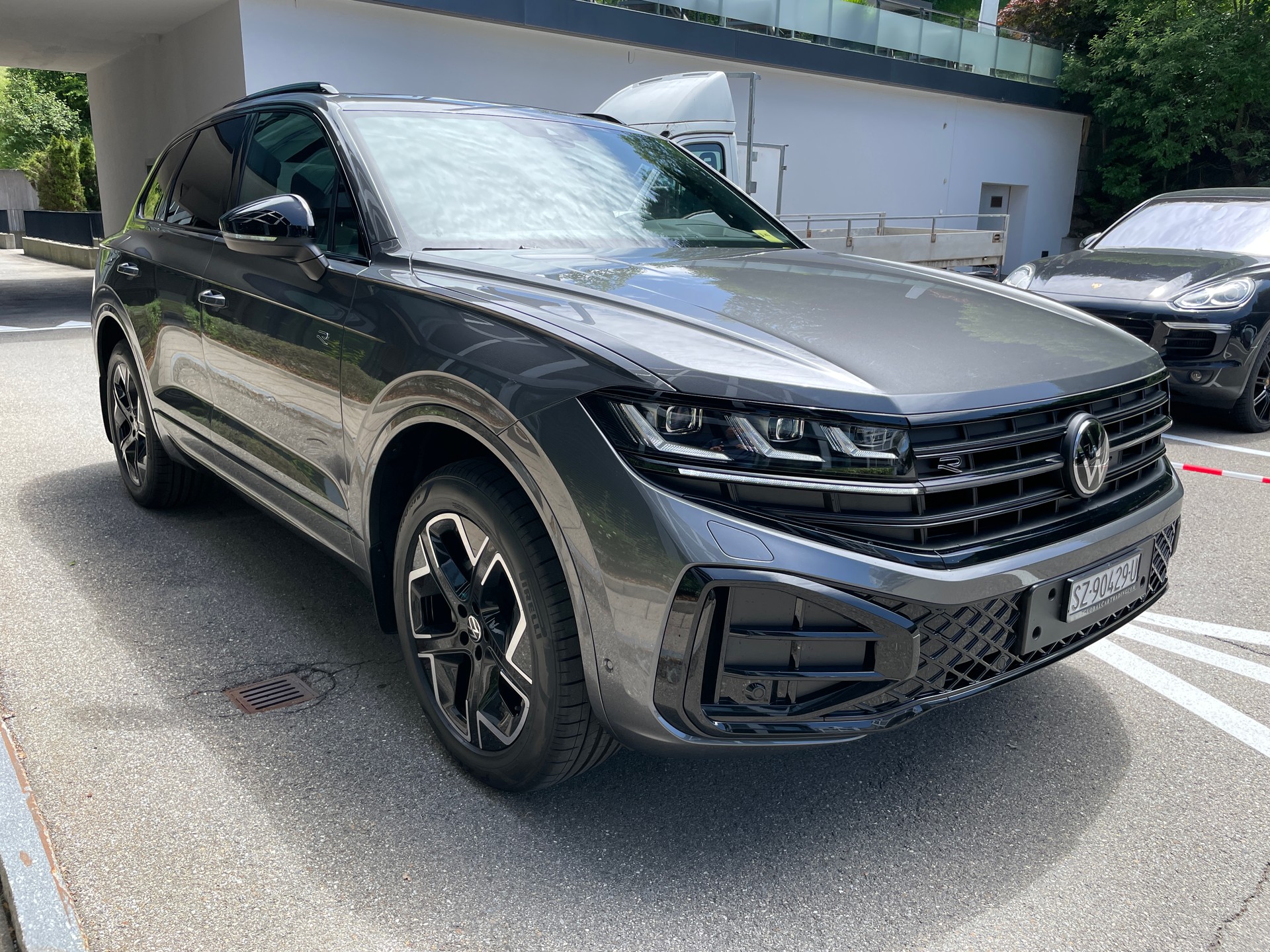 VW Touareg 3.0 TDI R-Line Final Edition Tiptronic-image-9