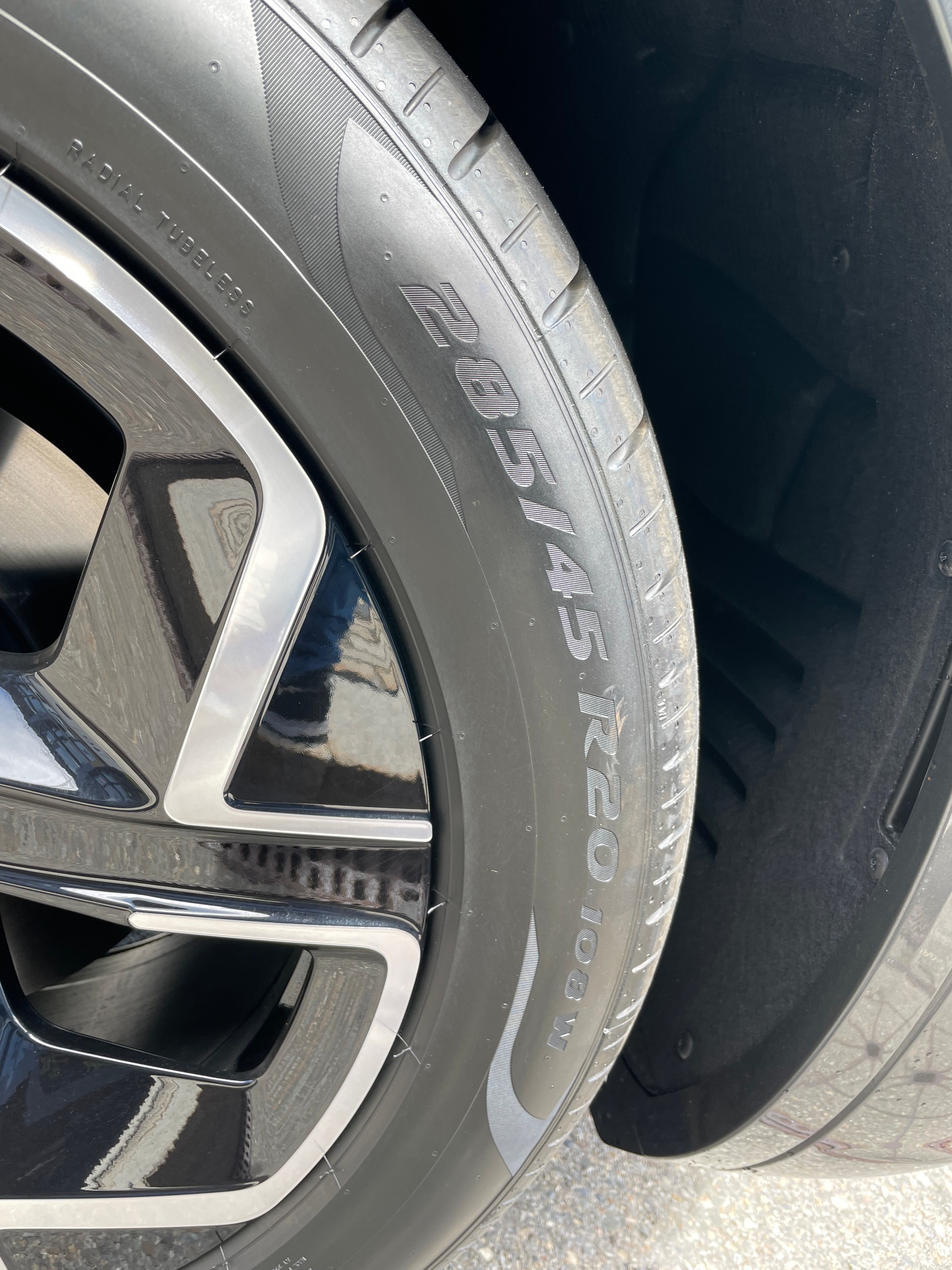 VW Touareg 3.0 TDI R-Line Final Edition Tiptronic-image-11