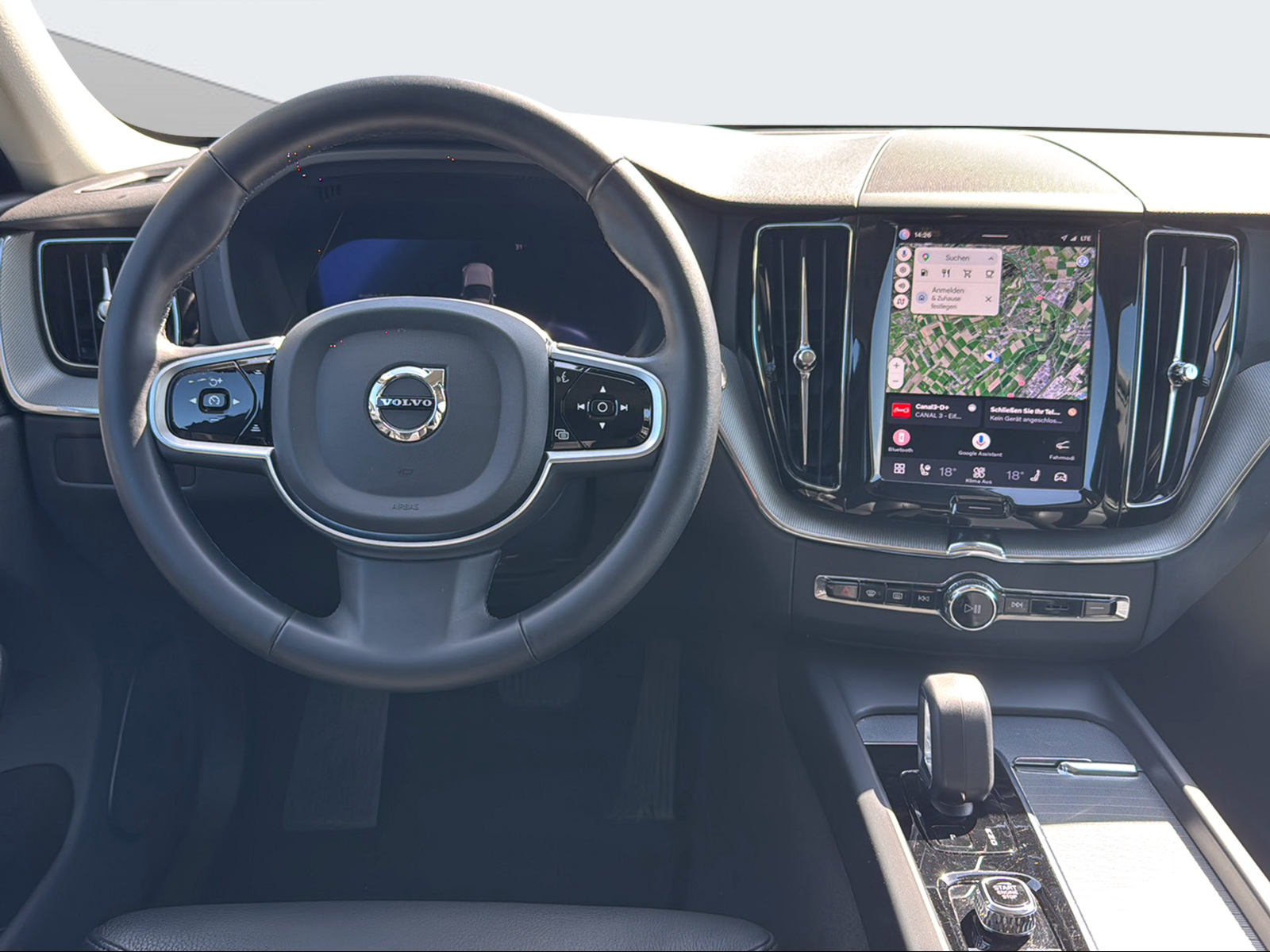 VOLVO XC60 2.0 B5 MH Plus Dark AWD-image-12
