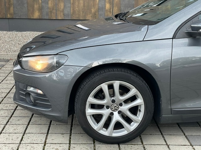 VW Scirocco 1.4 TSI BlueMotion Technology Team-image-8