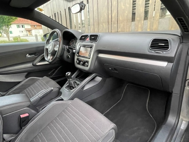 VW Scirocco 1.4 TSI BlueMotion Technology Team-image-22