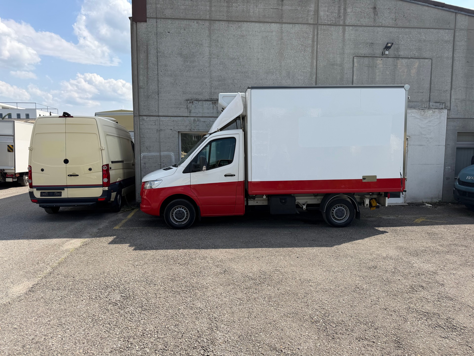 MERCEDES-BENZ Sprinter 319 CDI Standard 9G-TRONIC-image-2