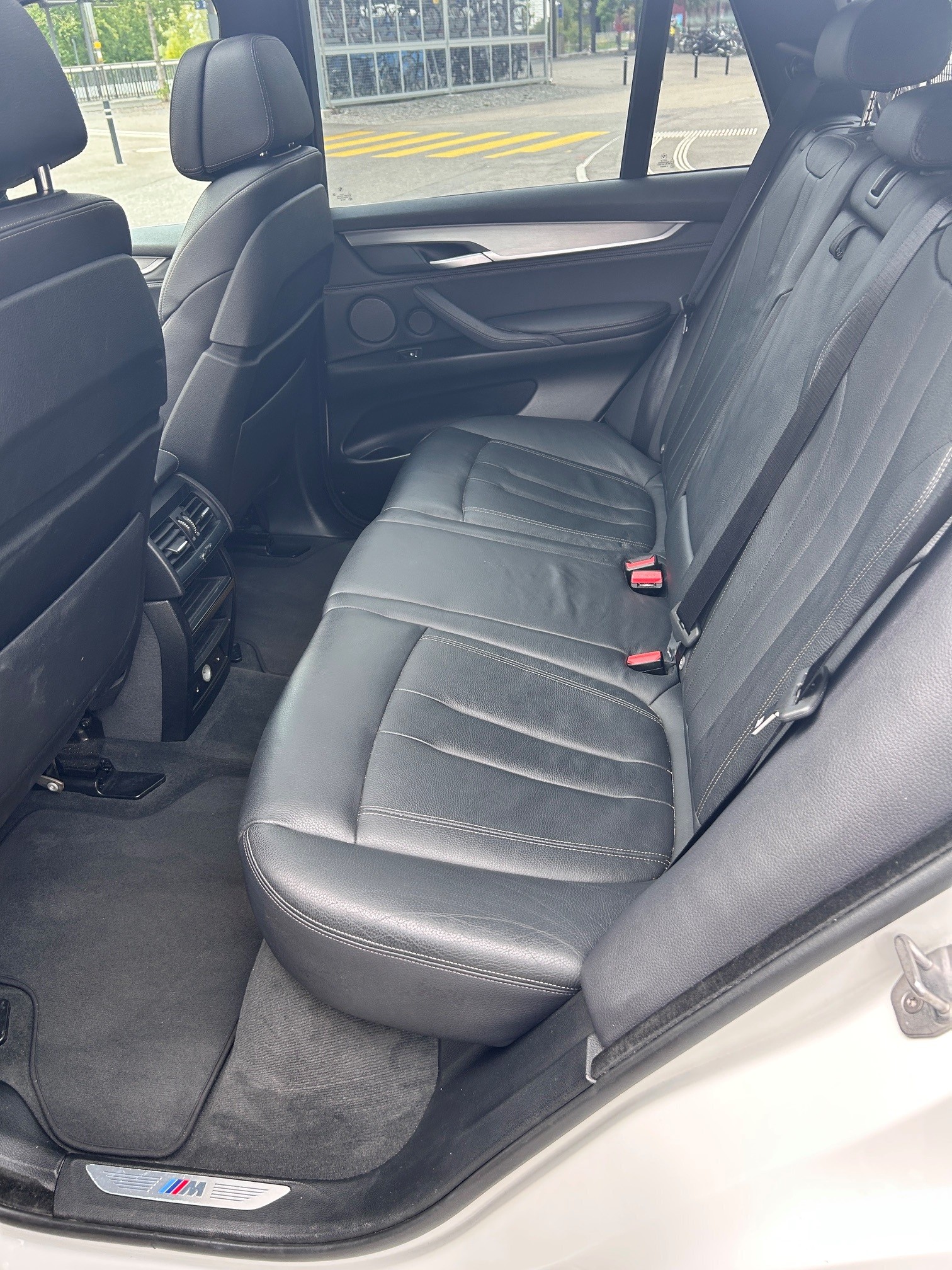 BMW X5 xDrive 40d Steptronic-image-16