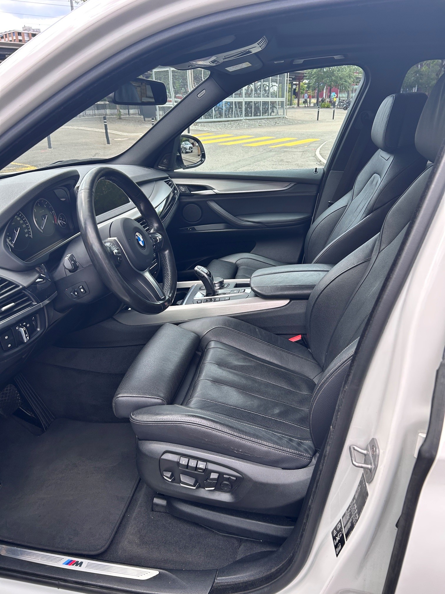 BMW X5 xDrive 40d Steptronic-image-9