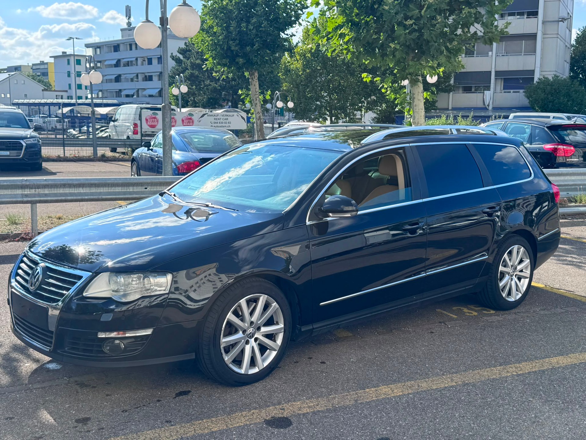 VW Passat Variant 3.2 V6 FSI Sportline 4Motion-image-0