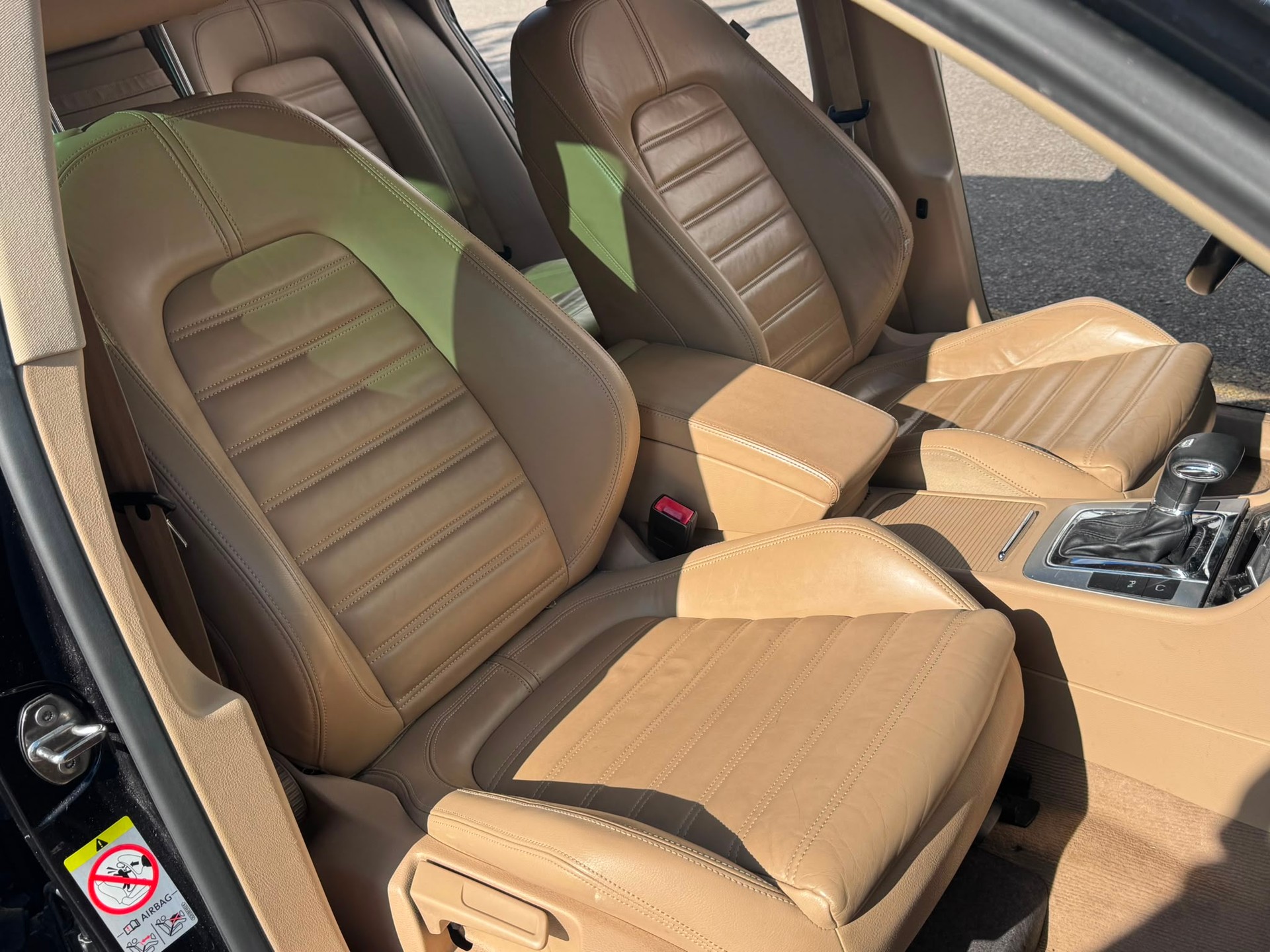 VW Passat Variant 3.2 V6 FSI Sportline 4Motion-image-8