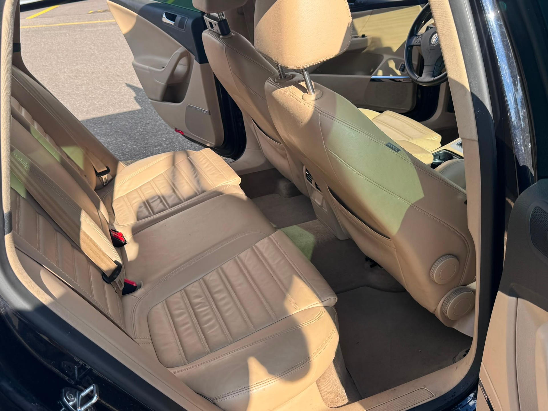 VW Passat Variant 3.2 V6 FSI Sportline 4Motion-image-6
