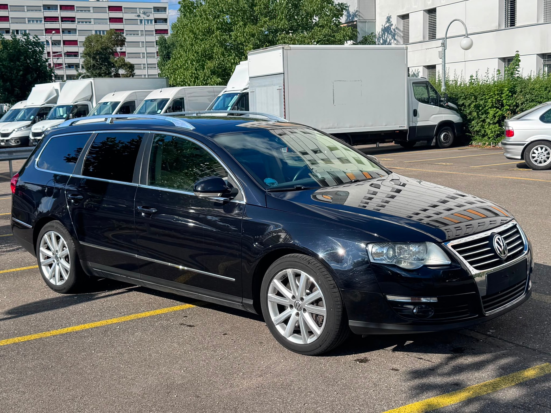 VW Passat Variant 3.2 V6 FSI Sportline 4Motion-image-2