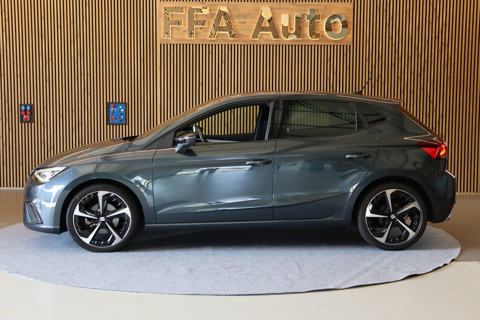 SEAT Ibiza 1.0 TSI 110 FR DSG-image-7