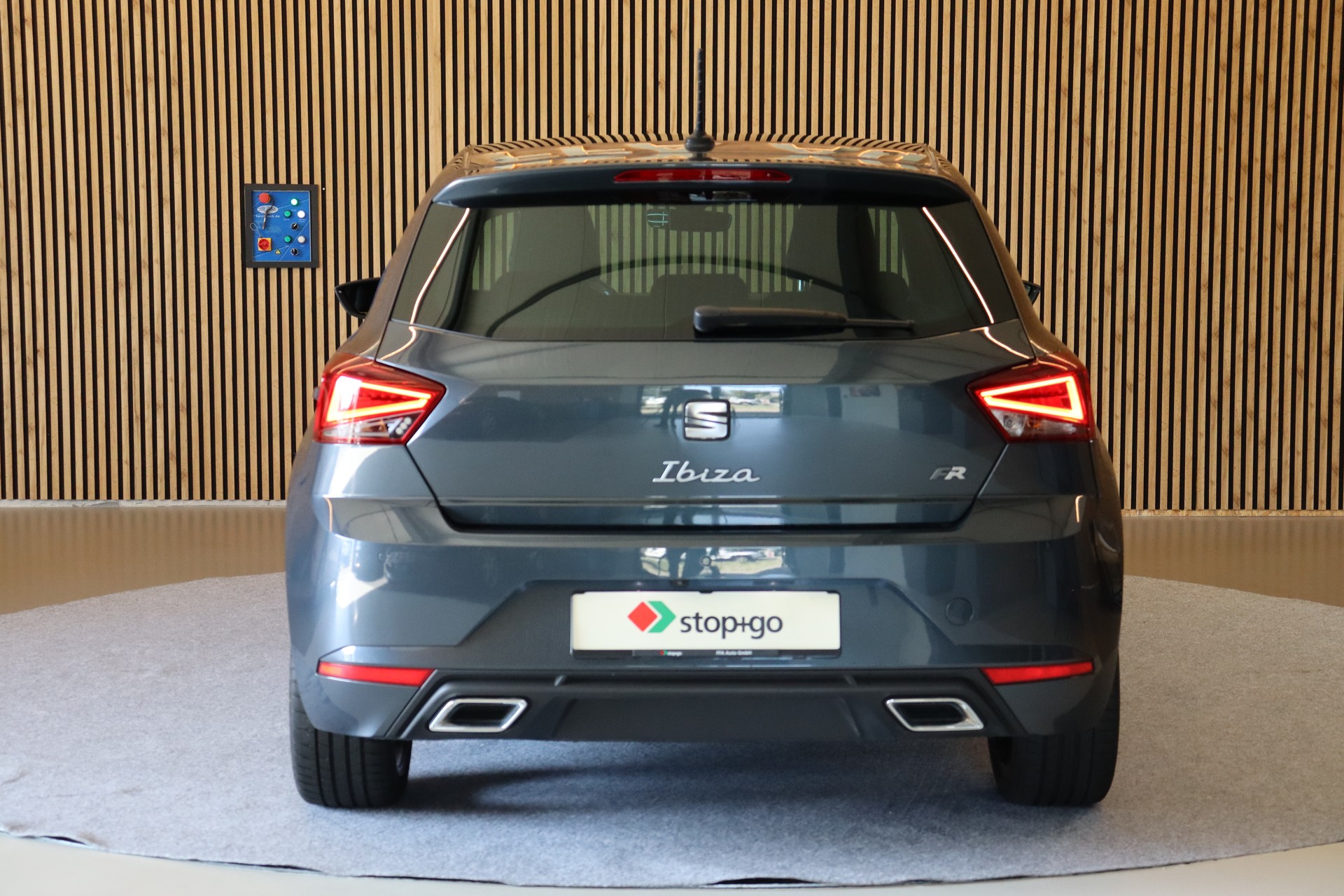 SEAT Ibiza 1.0 TSI 110 FR DSG-image-9