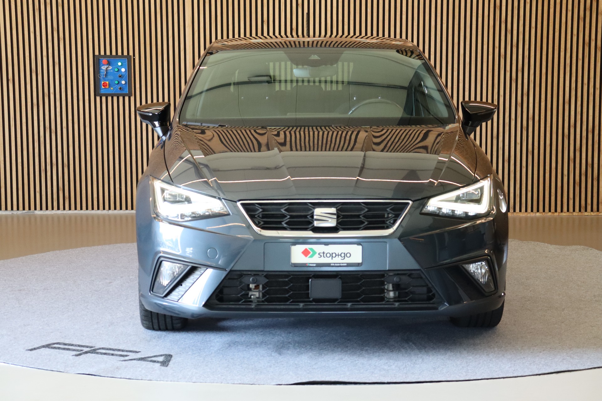 SEAT Ibiza 1.0 TSI 110 FR DSG-image-2
