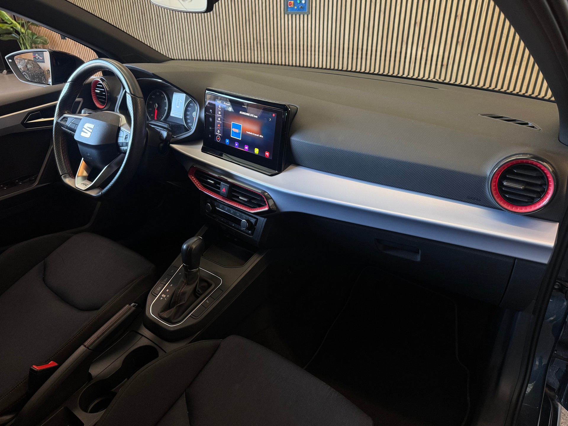 SEAT Ibiza 1.0 TSI 110 FR DSG-image-12