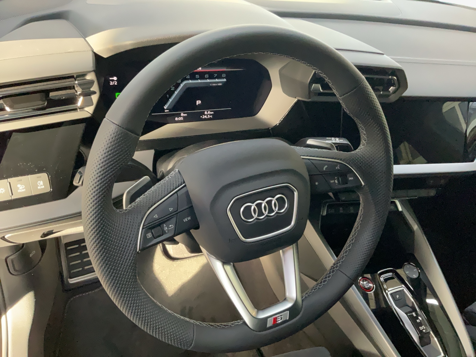 AUDI S3 Sportback TFSI quattro S-tronic-image-9
