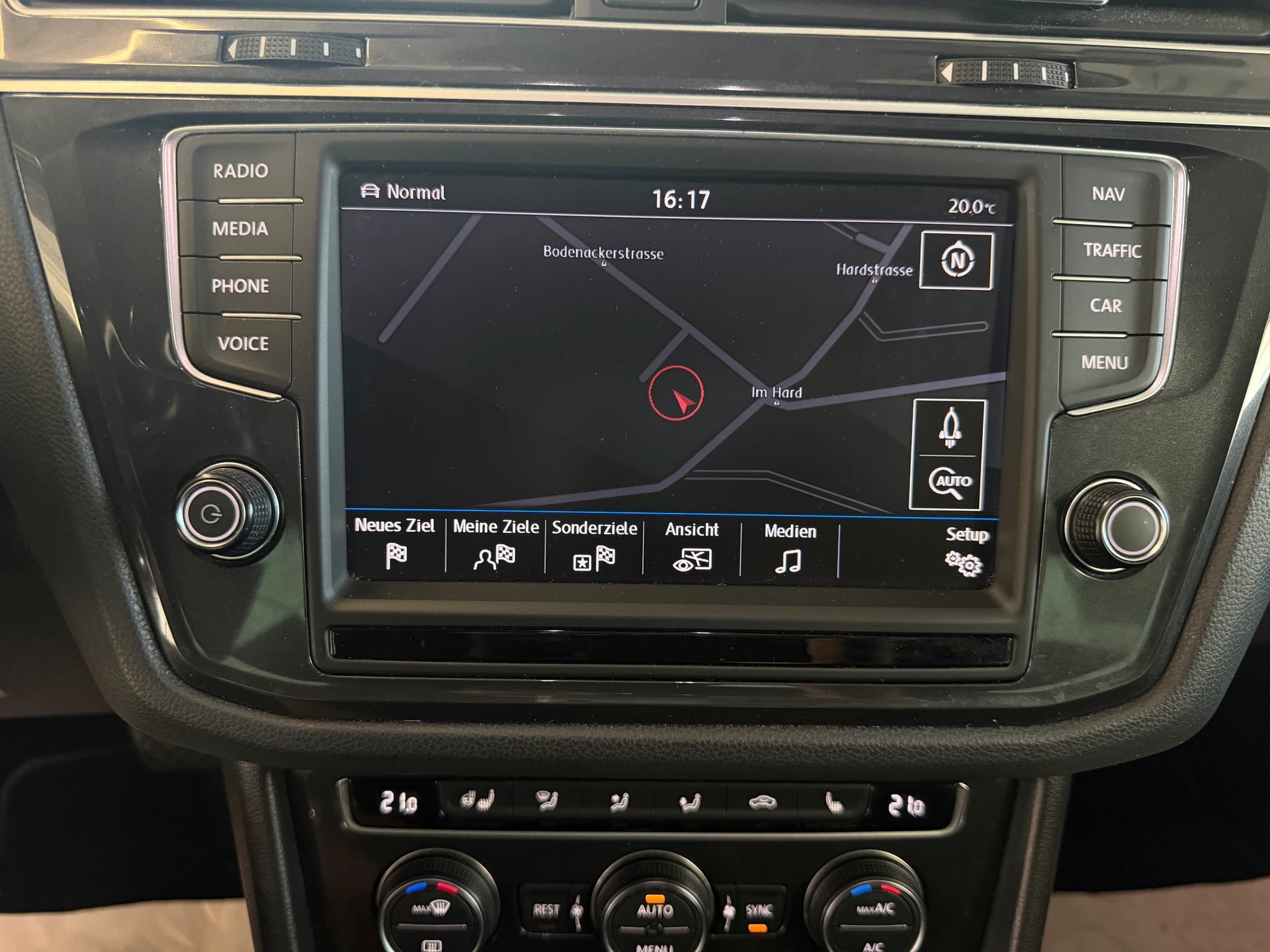 VW Tiguan 2.0TSI Highline 4Motion DSG | Ab MFK 05.2025 | RF-Kamera | Active Info Display-image-16