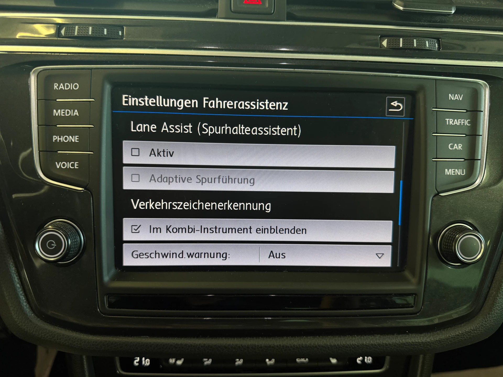 VW Tiguan 2.0TSI Highline 4Motion DSG | Ab MFK 05.2025 | RF-Kamera | Active Info Display-image-18