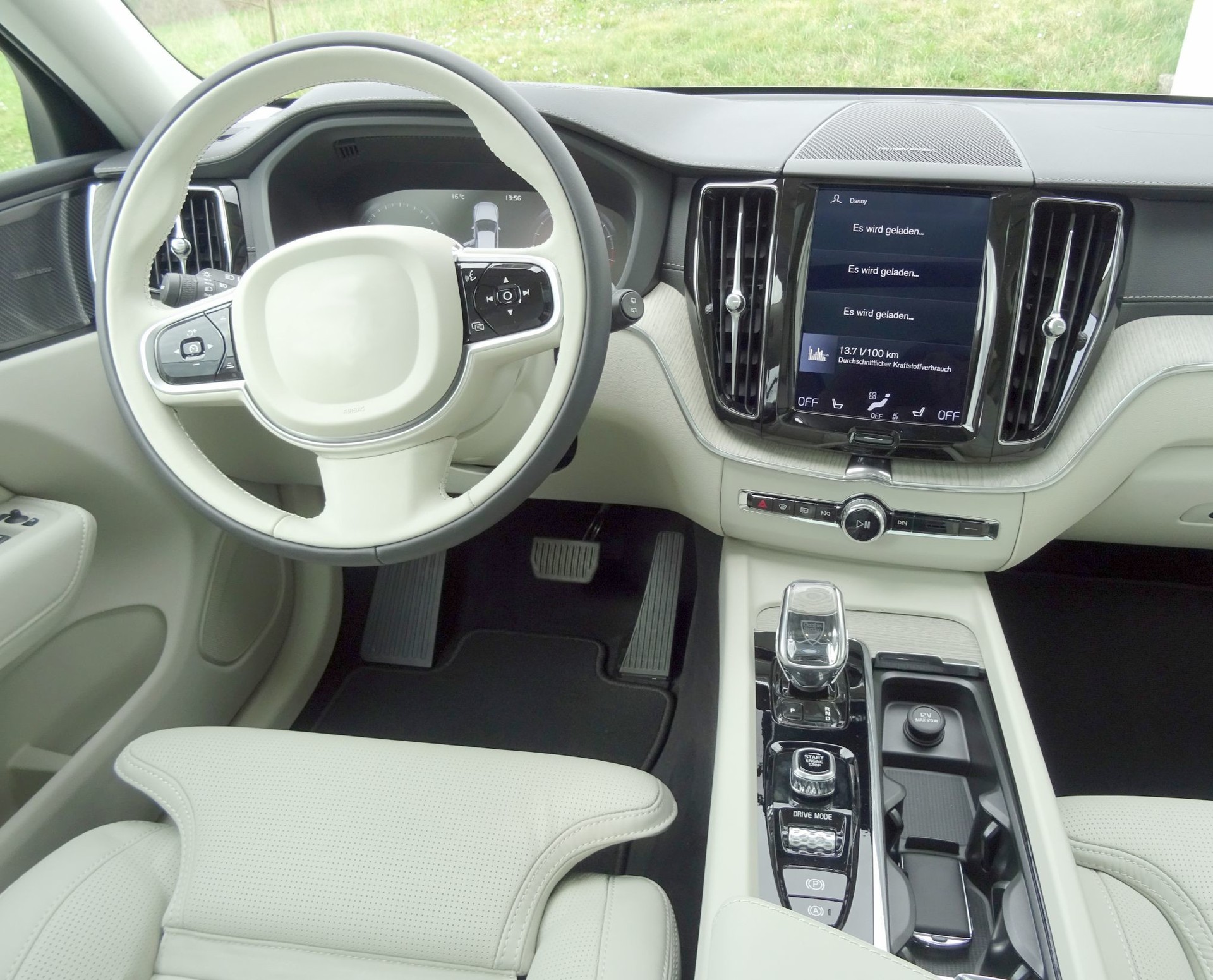 VOLVO 2.0 B5 MH Inscription AWD-image-1