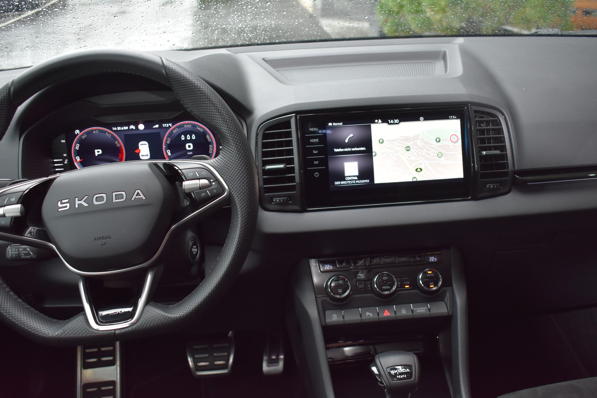 SKODA Karoq 2.0 TSI SportLine 4x4 DSG-image-6