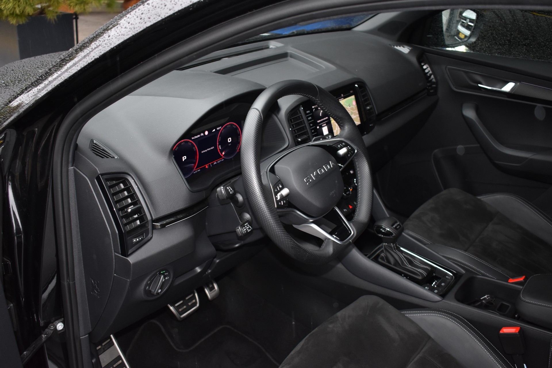 SKODA Karoq 2.0 TSI SportLine 4x4 DSG-image-5