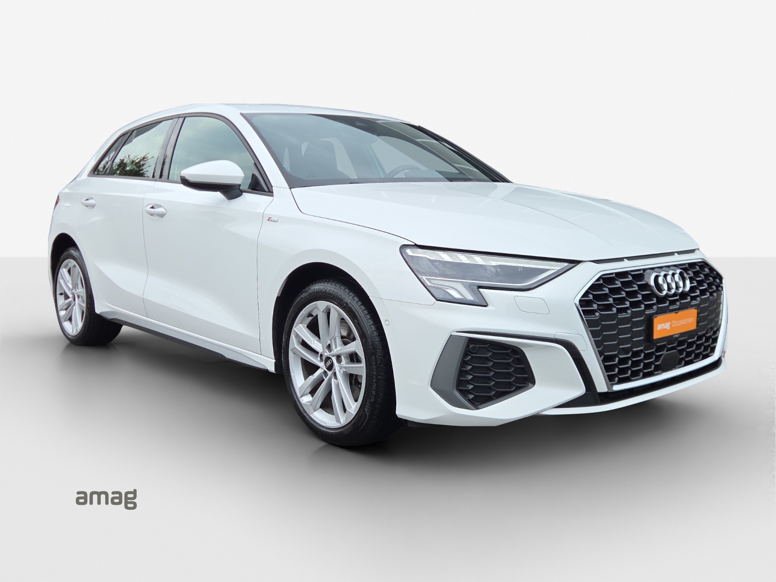 AUDI A3 Sportback 40 TFSI e S line S-tronic-image-5