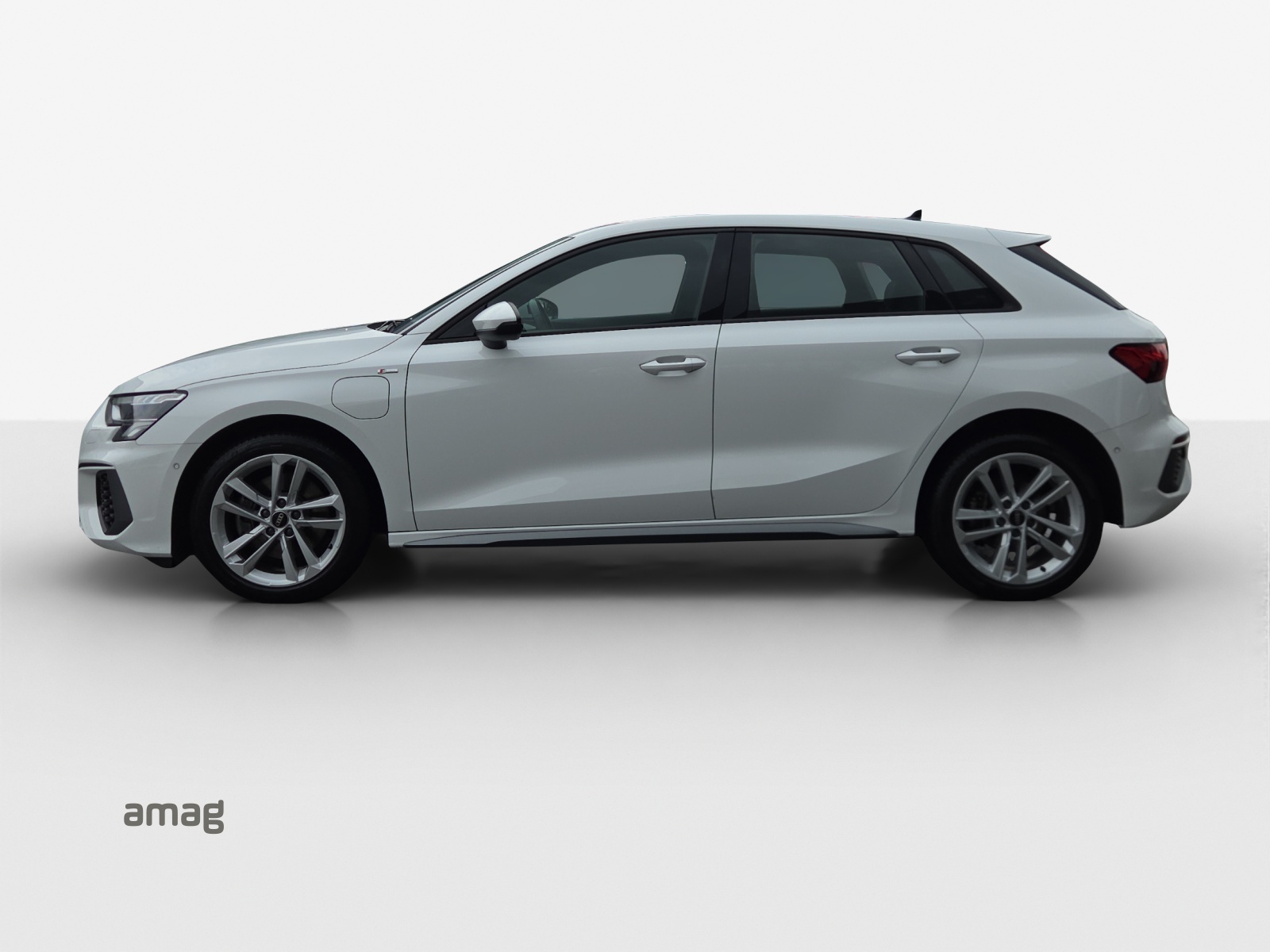 AUDI A3 Sportback 40 TFSI e S line S-tronic-image-1