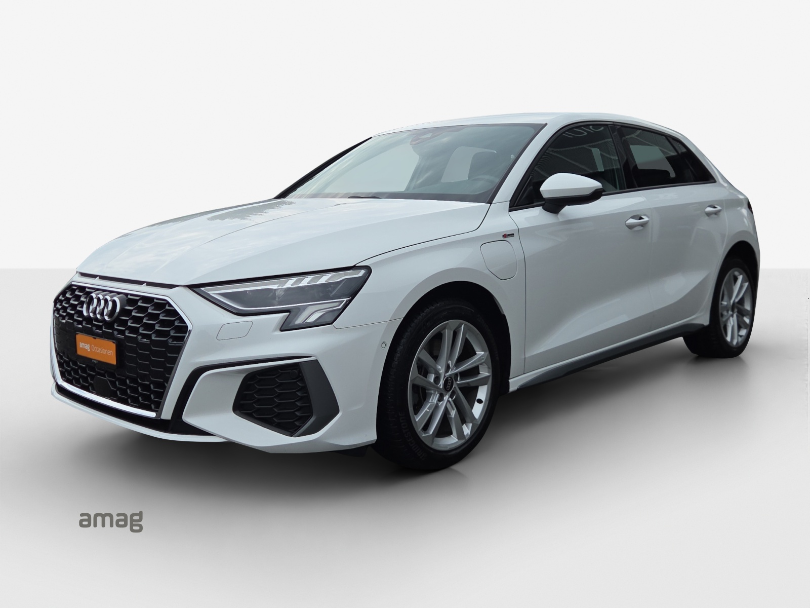 AUDI A3 Sportback 40 TFSI e S line S-tronic-image-0