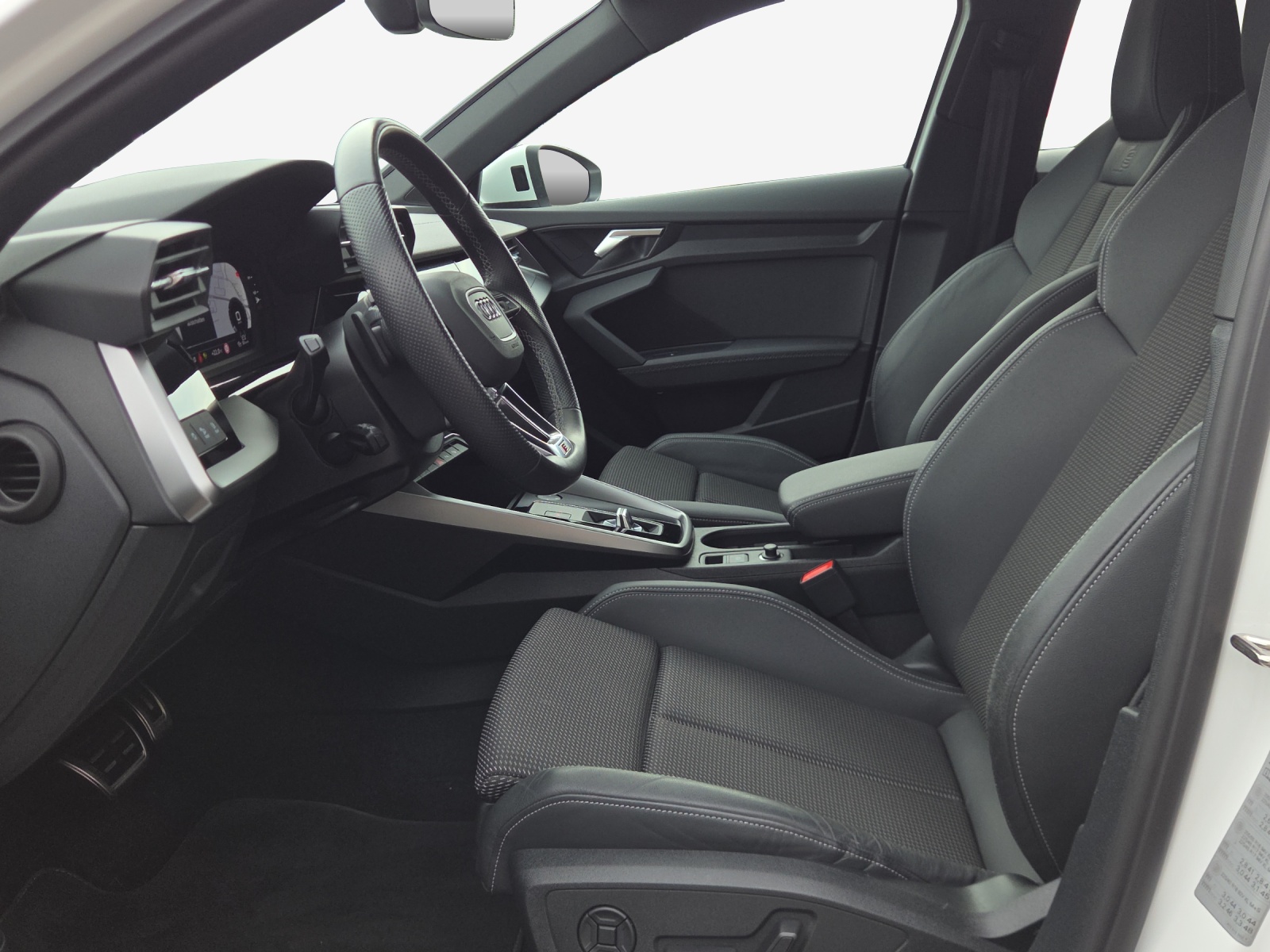 AUDI A3 Sportback 40 TFSI e S line S-tronic-image-7