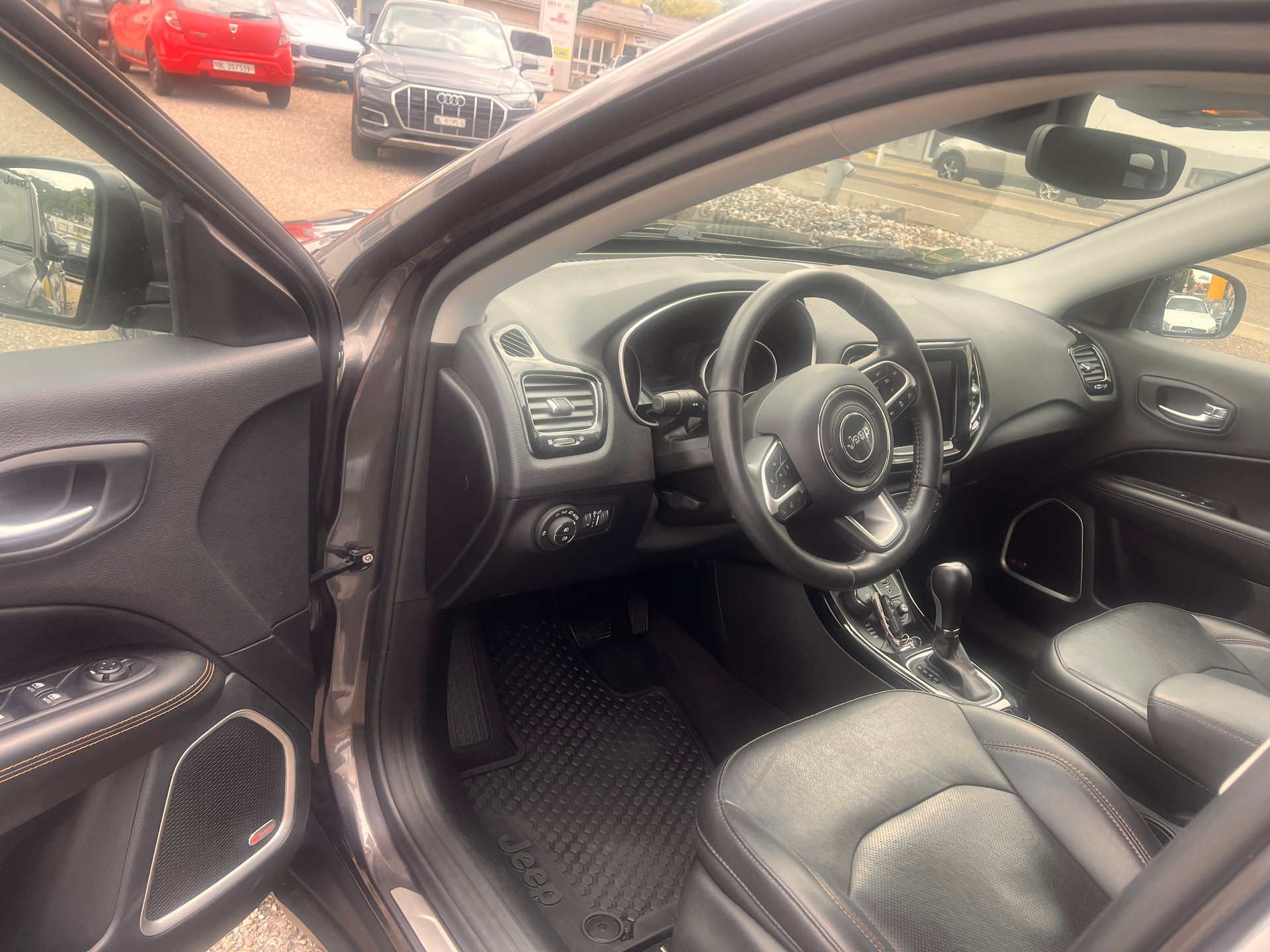 JEEP Compass 2.0CRD Limited AWD 9ATX-image-9