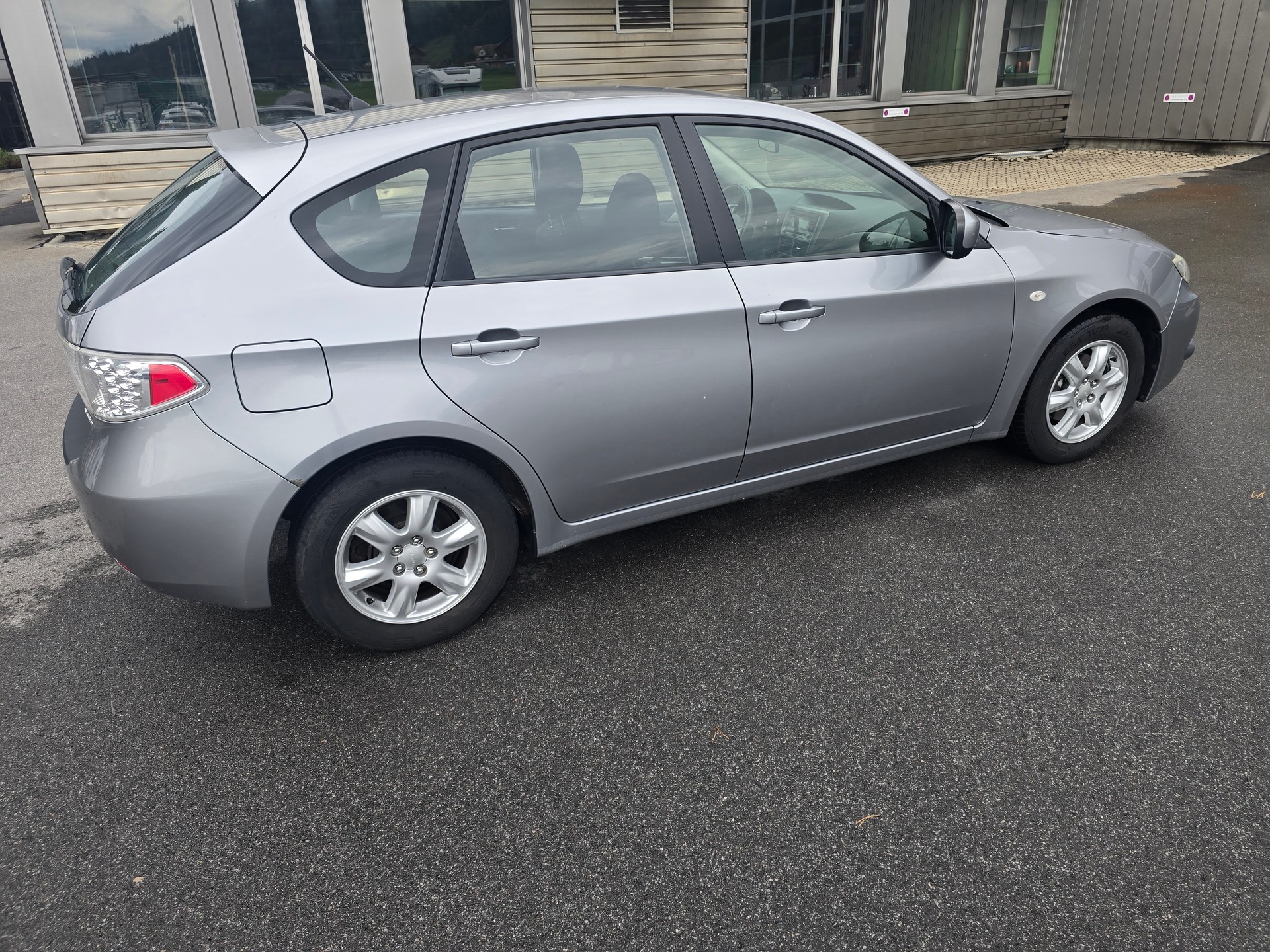 SUBARU Impreza 1.5R Swiss Automatic-image-6
