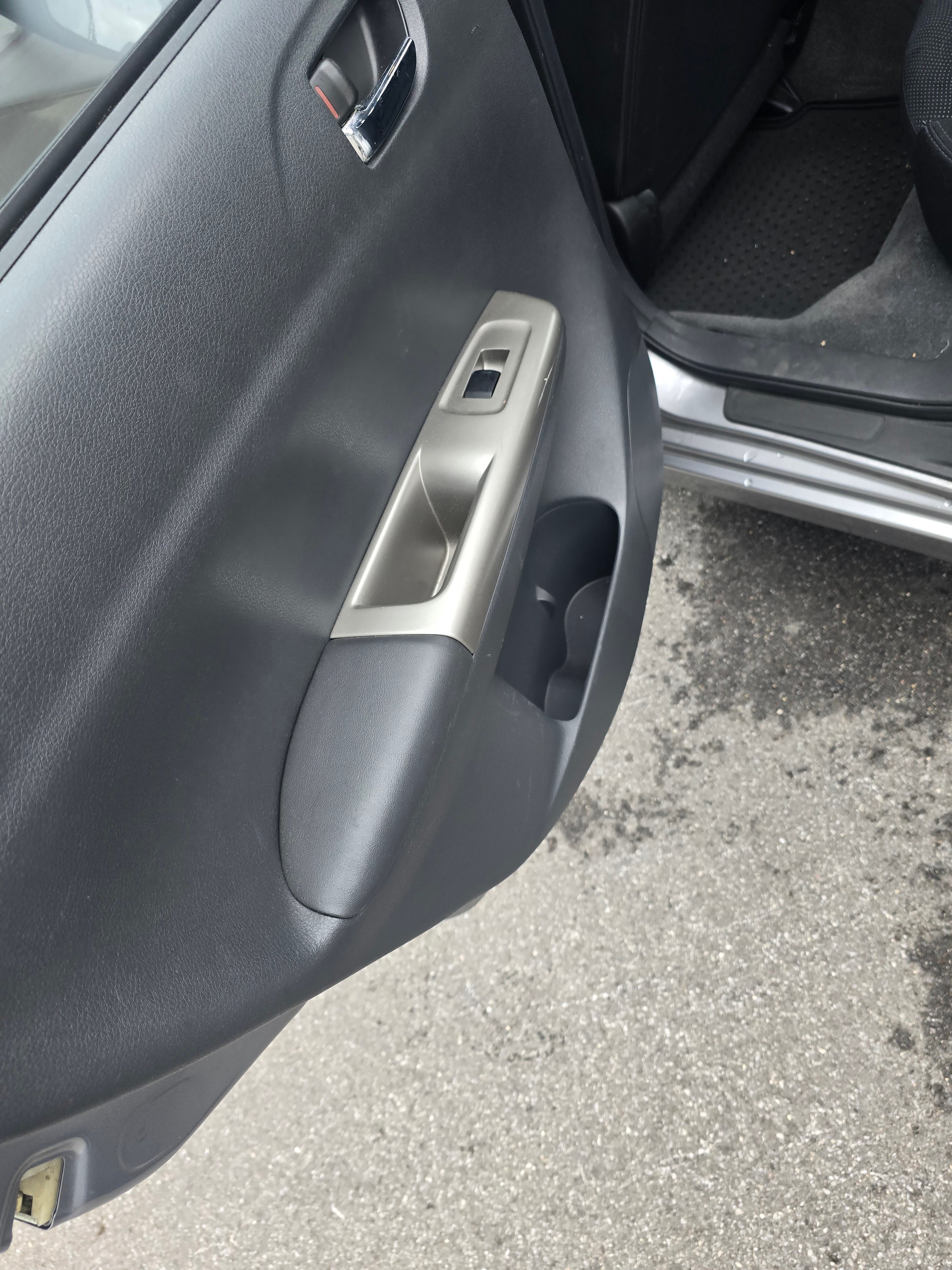 SUBARU Impreza 1.5R Swiss Automatic-image-11