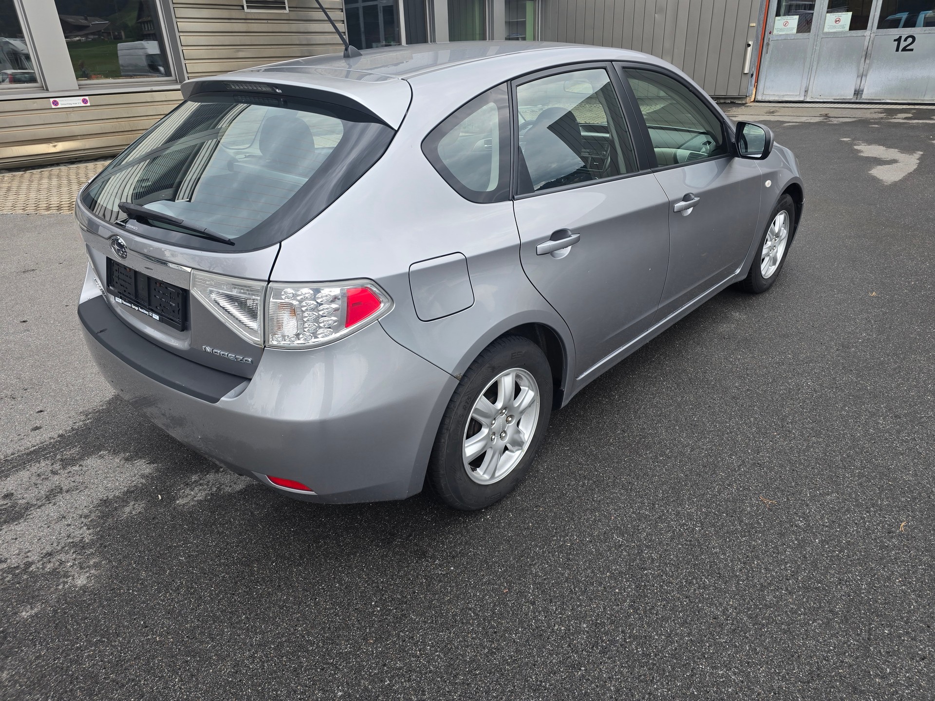 SUBARU Impreza 1.5R Swiss Automatic-image-4