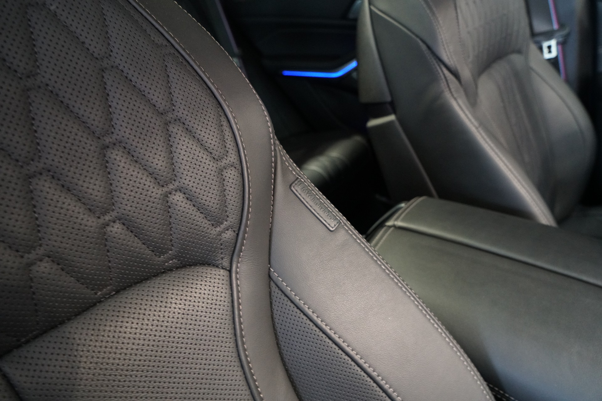 BMW X5 xDrive M50i Steptronic-image-23