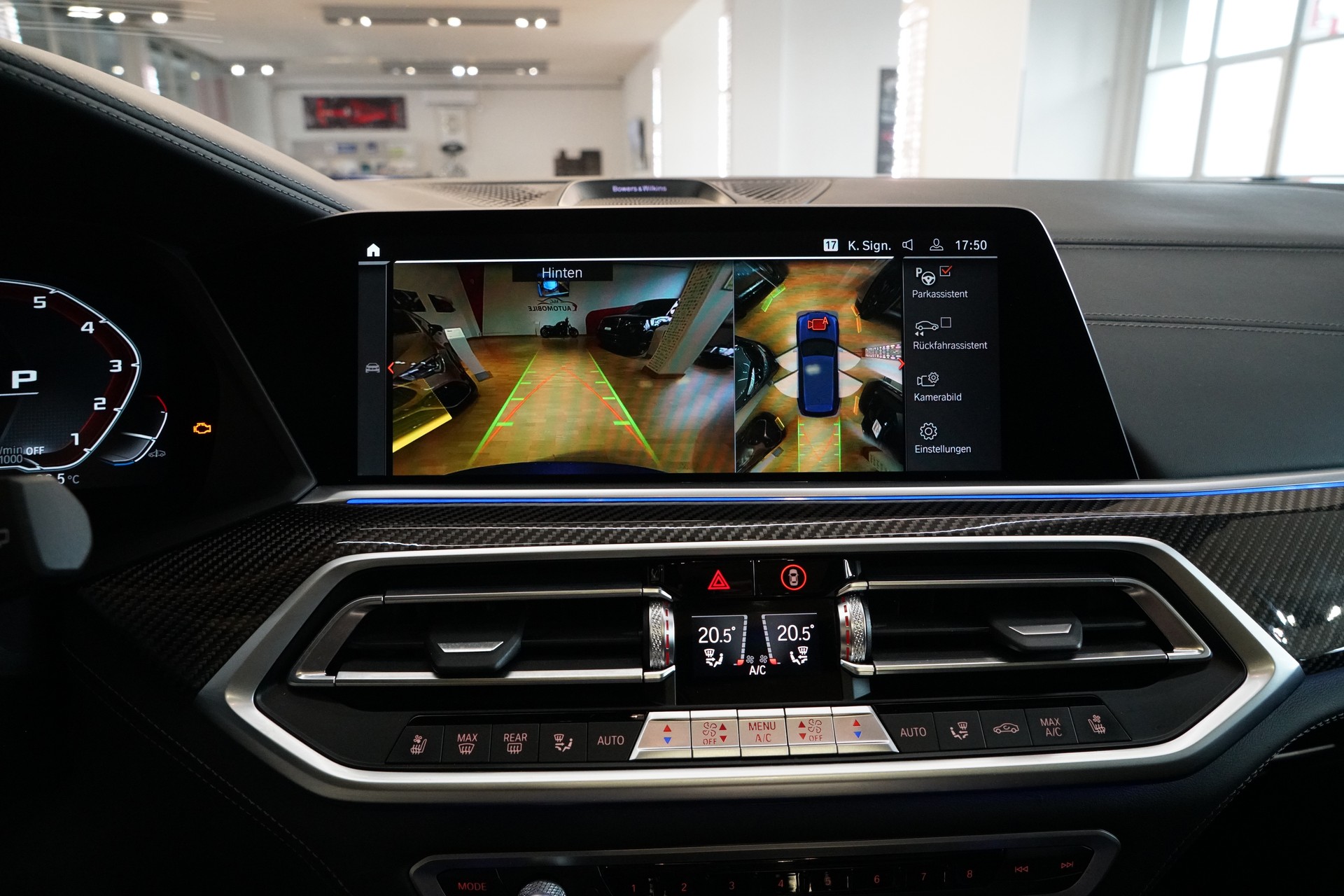 BMW X5 xDrive M50i Steptronic-image-16