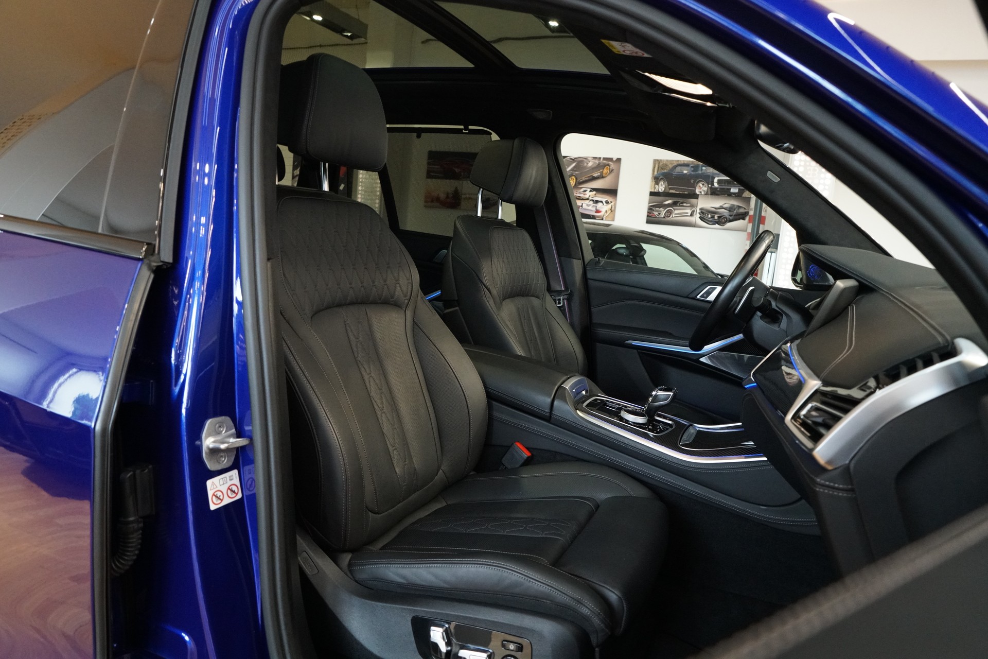 BMW X5 xDrive M50i Steptronic-image-30