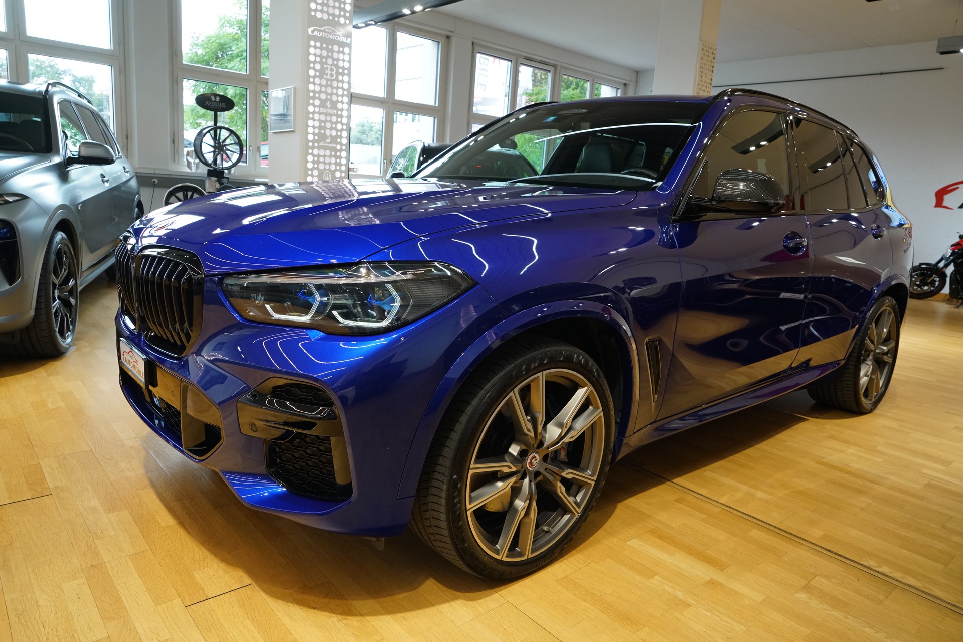 BMW X5 xDrive M50i Steptronic-image-0