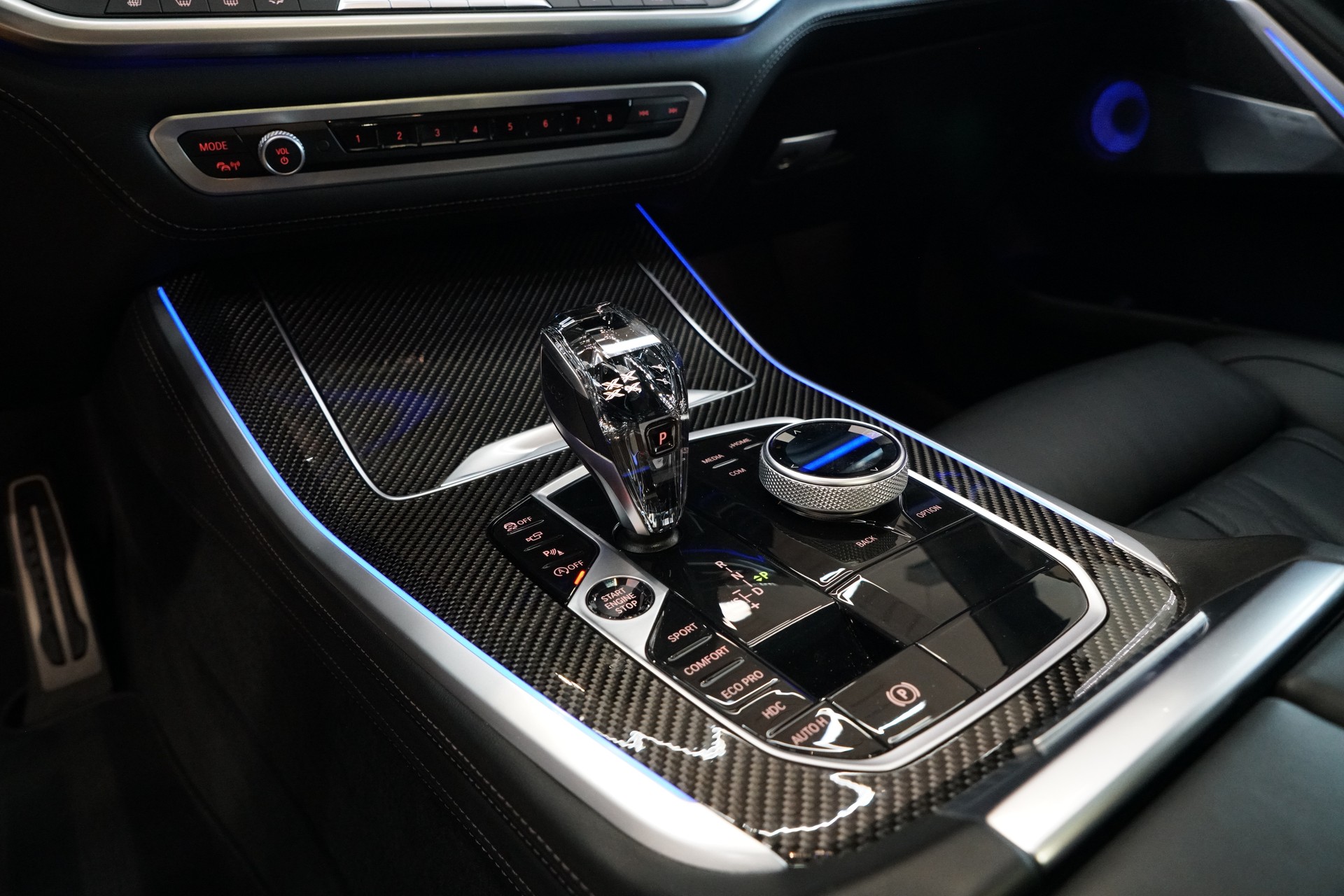 BMW X5 xDrive M50i Steptronic-image-22