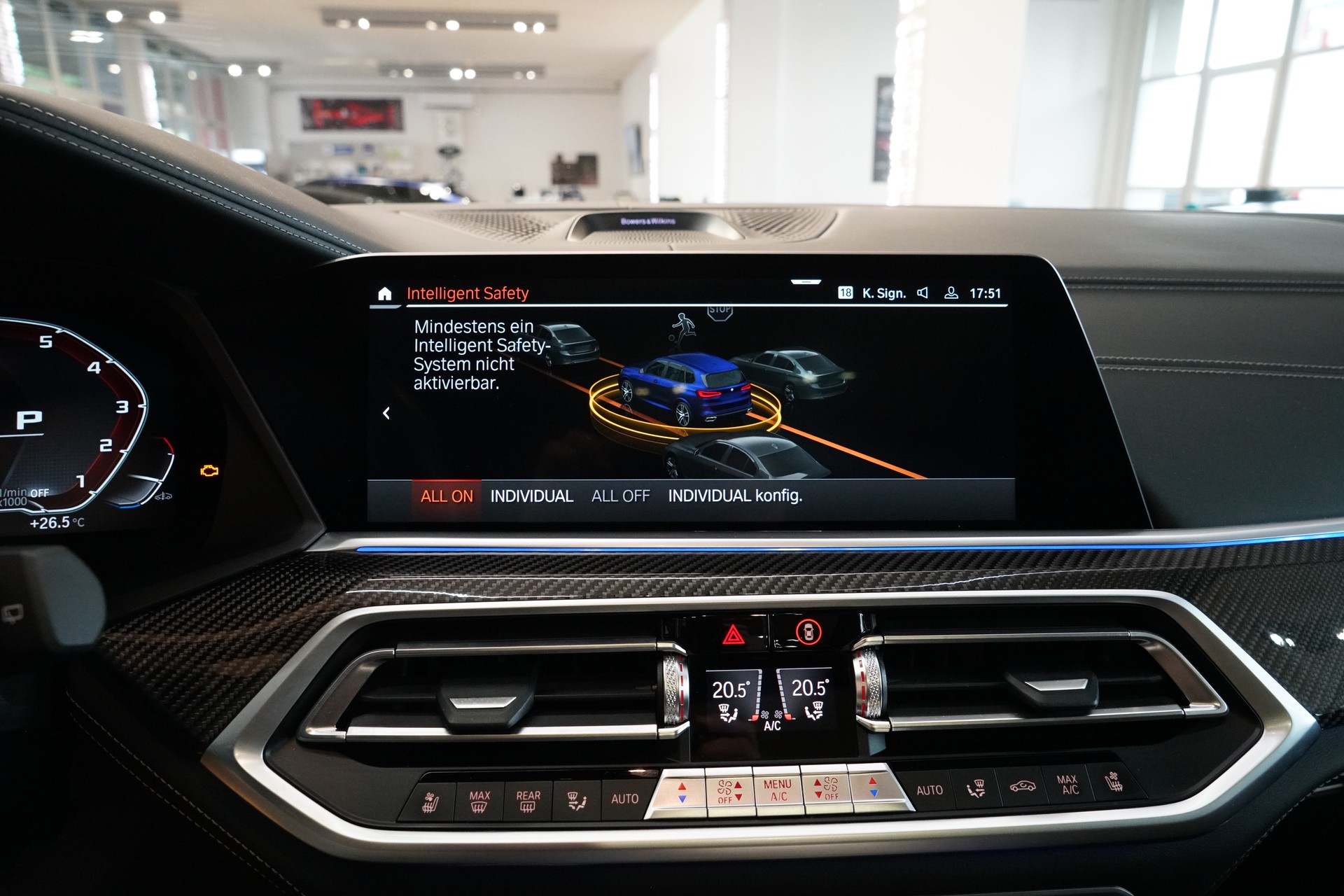 BMW X5 xDrive M50i Steptronic-image-17