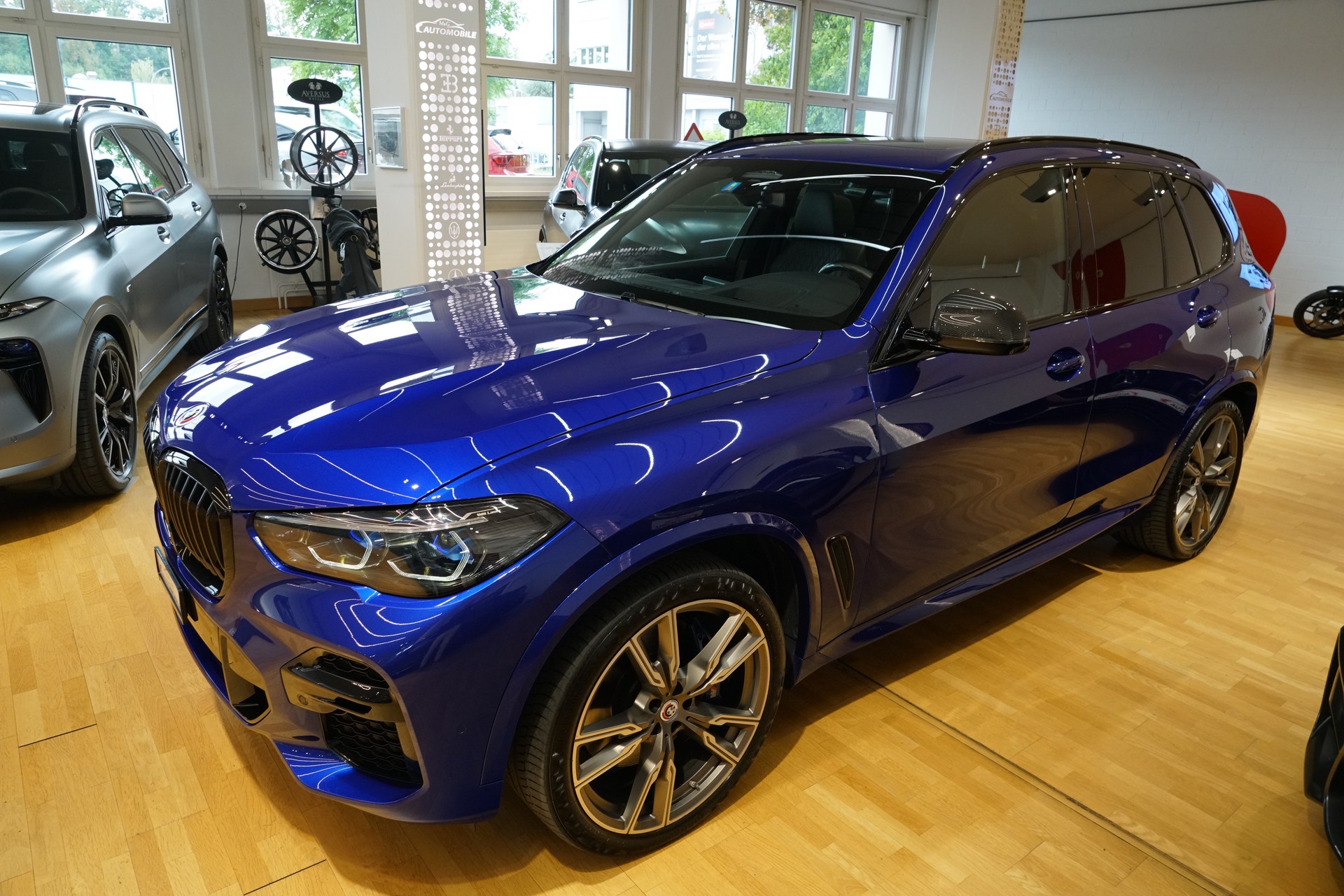 BMW X5 xDrive M50i Steptronic-image-10