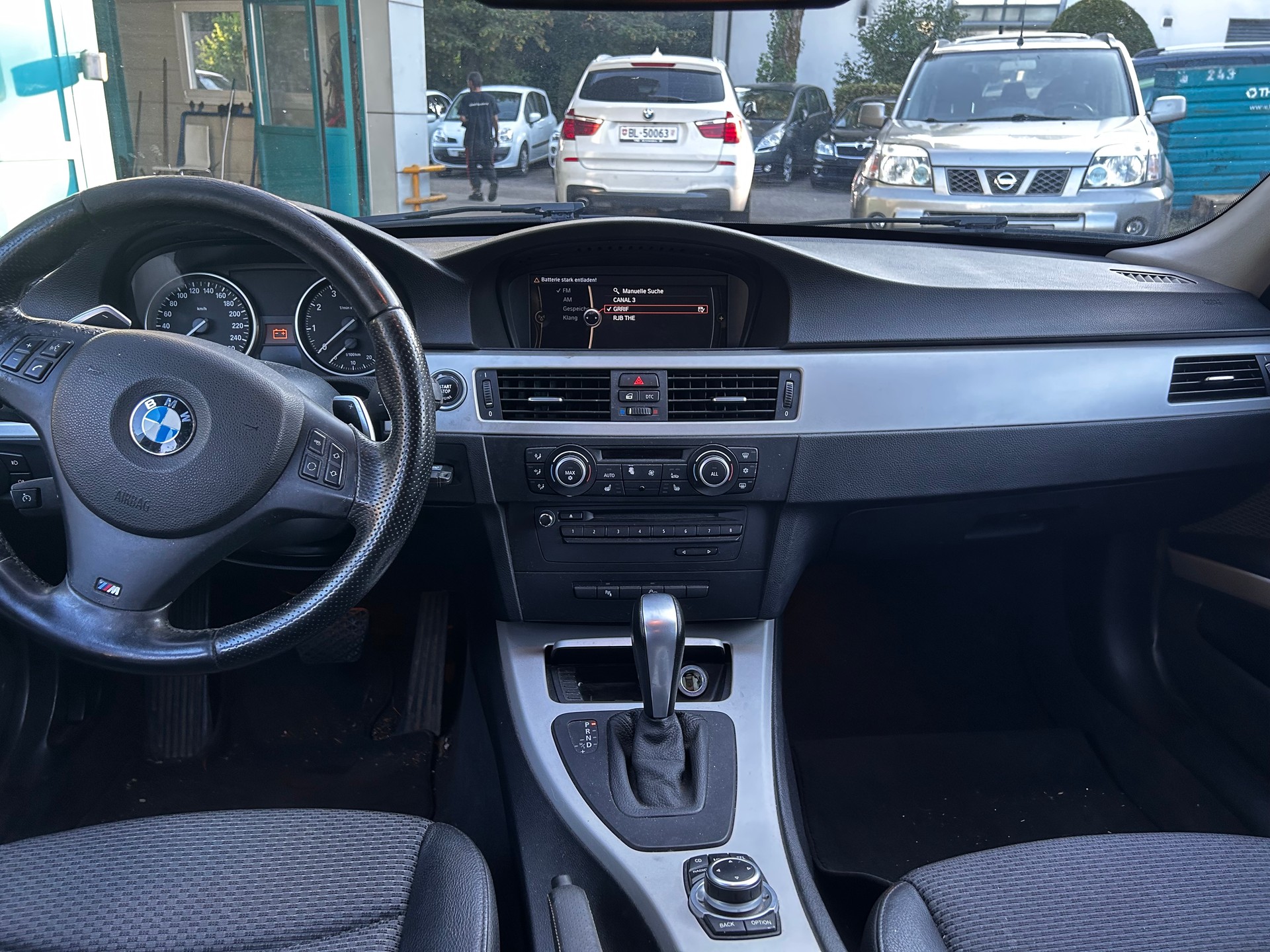 BMW 325i xDrive Touring Steptronic-image-8